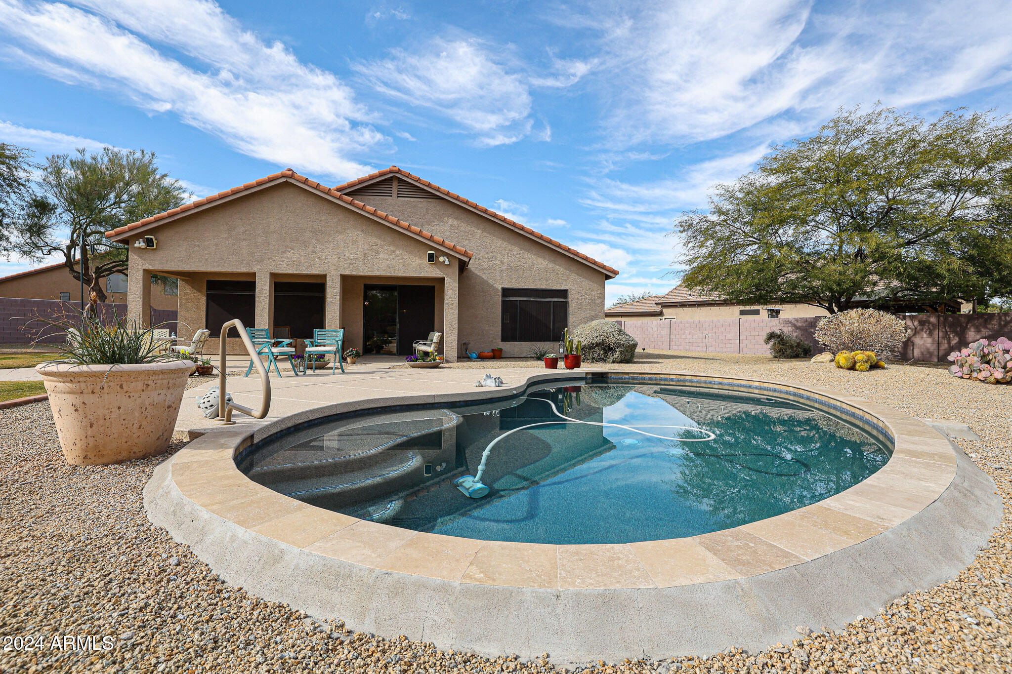 4326 E WILLIAMS Drive