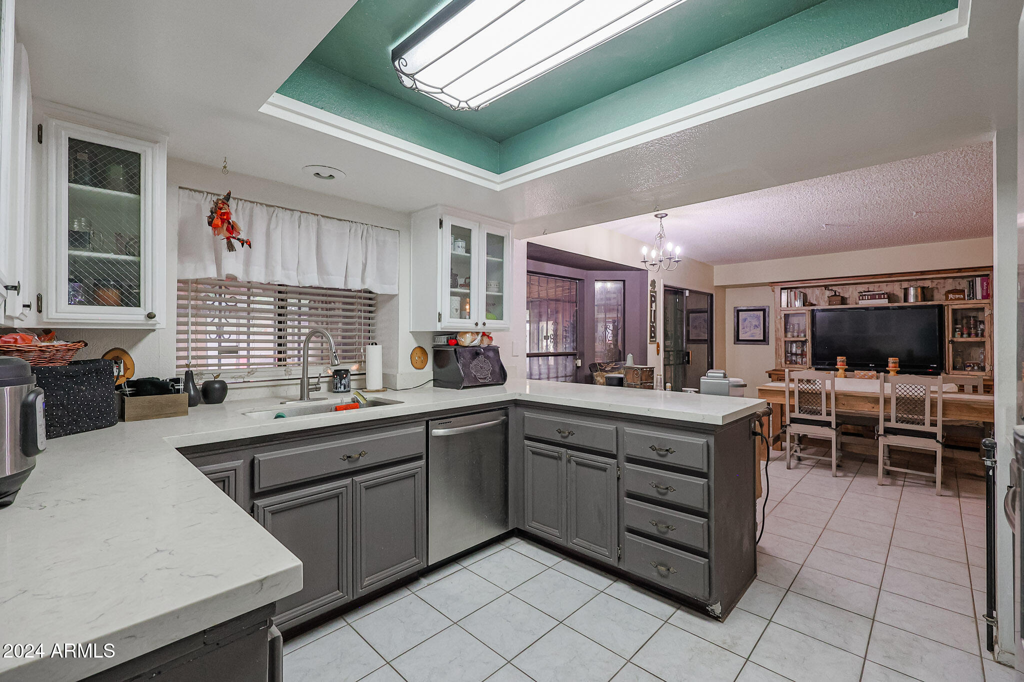 405 W FELLARS Drive