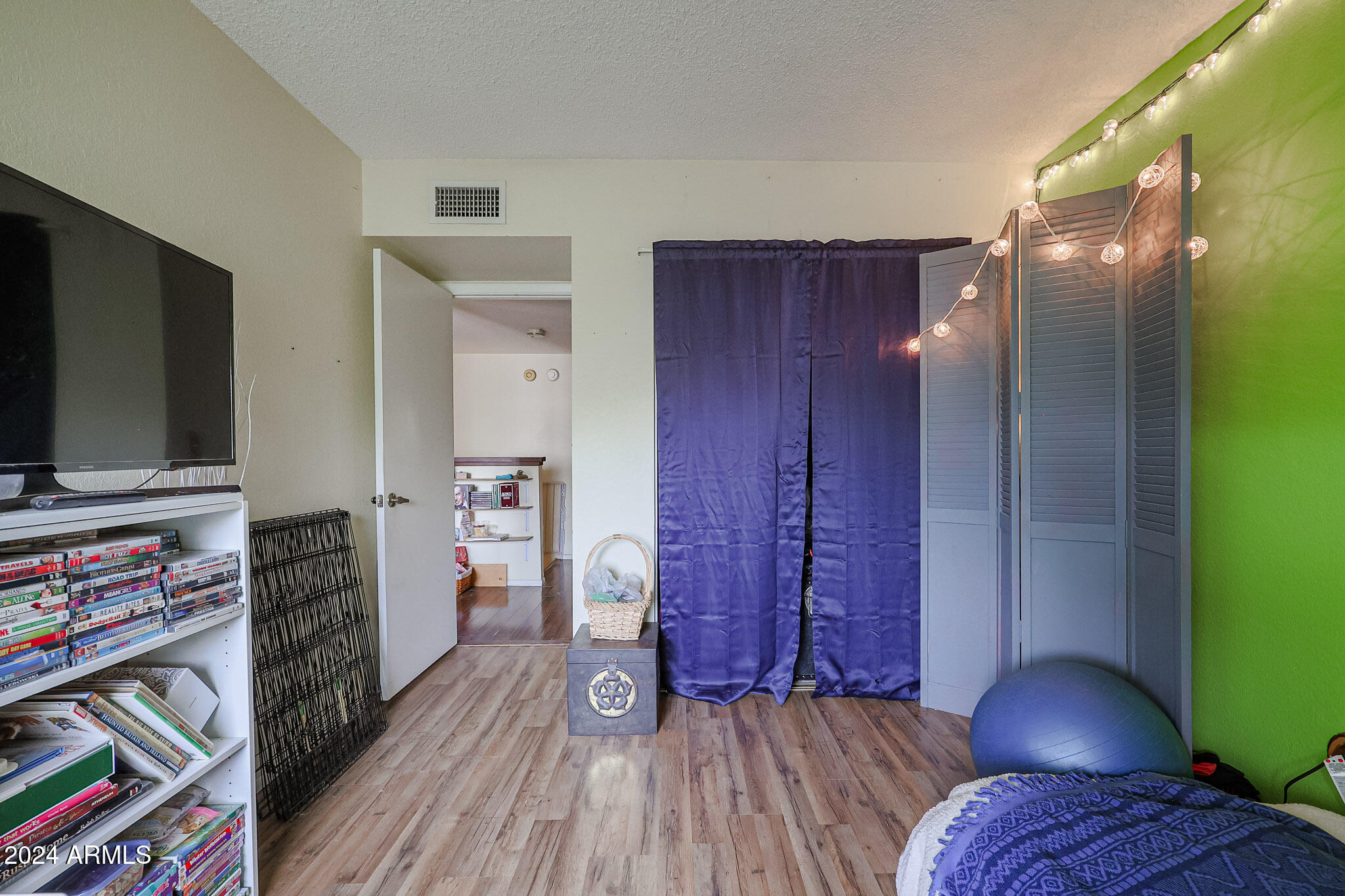 405 W FELLARS Drive