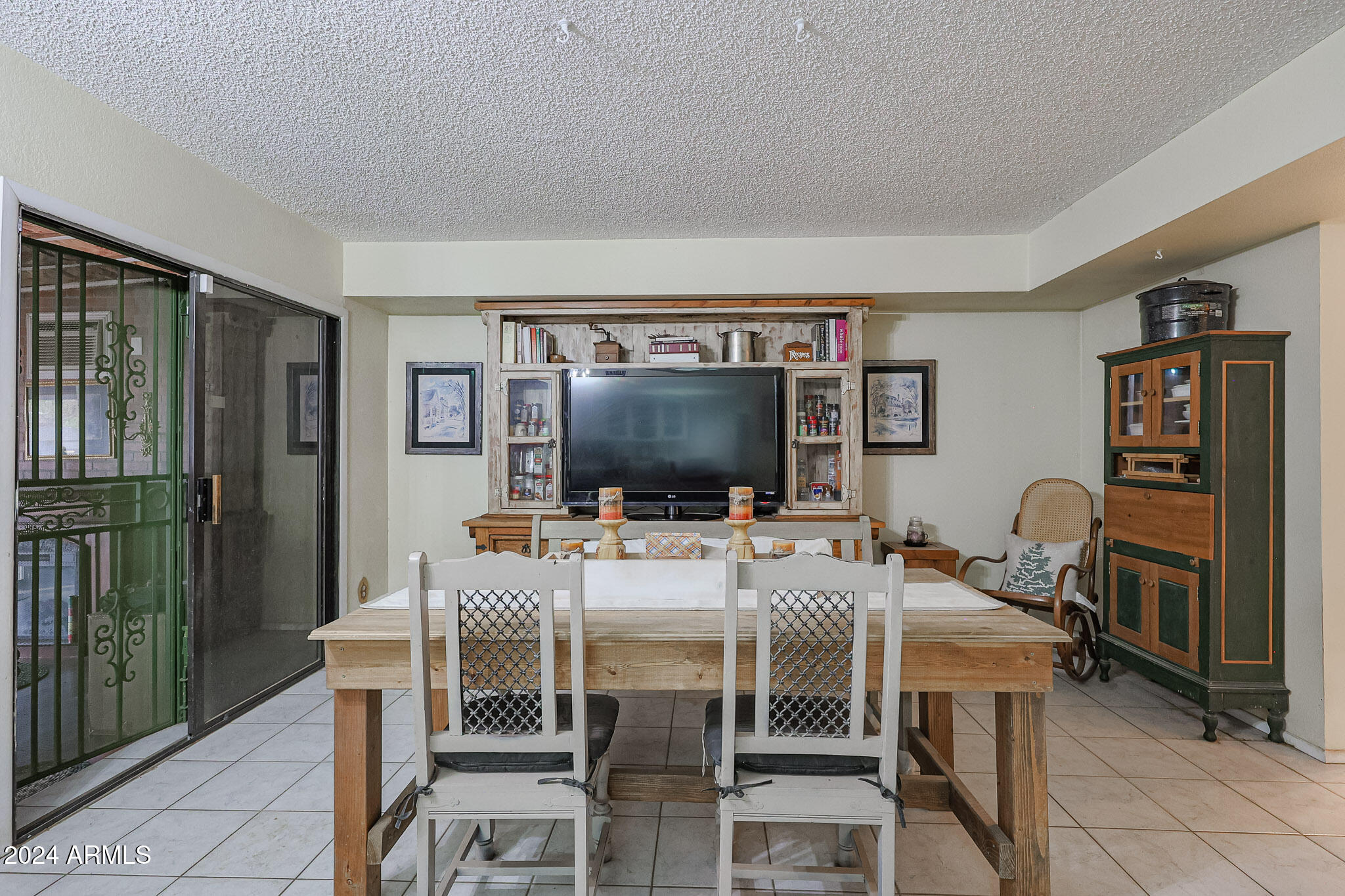 405 W FELLARS Drive