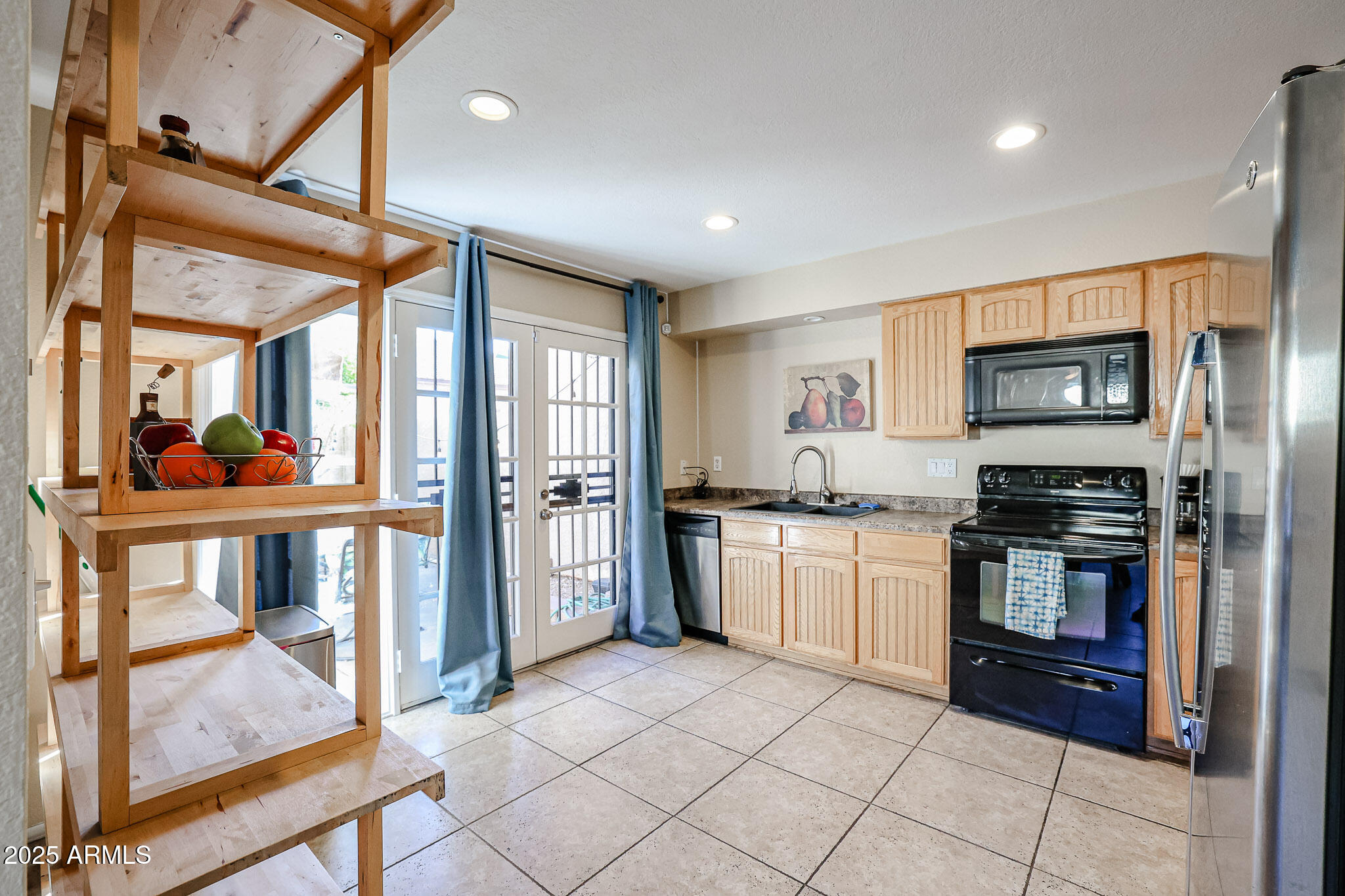 16644 N 33RD Street, 105
