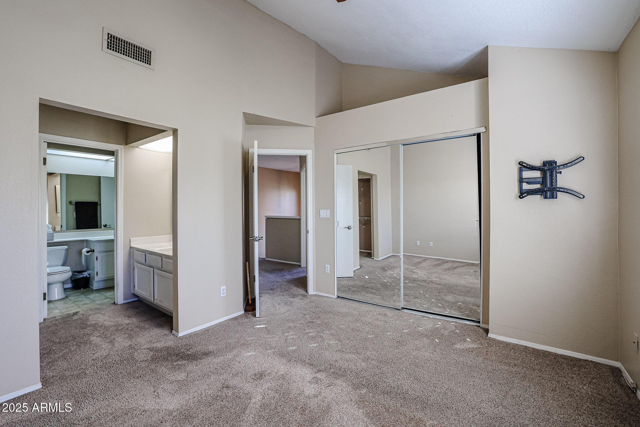 16644 N 33RD Street, 105
