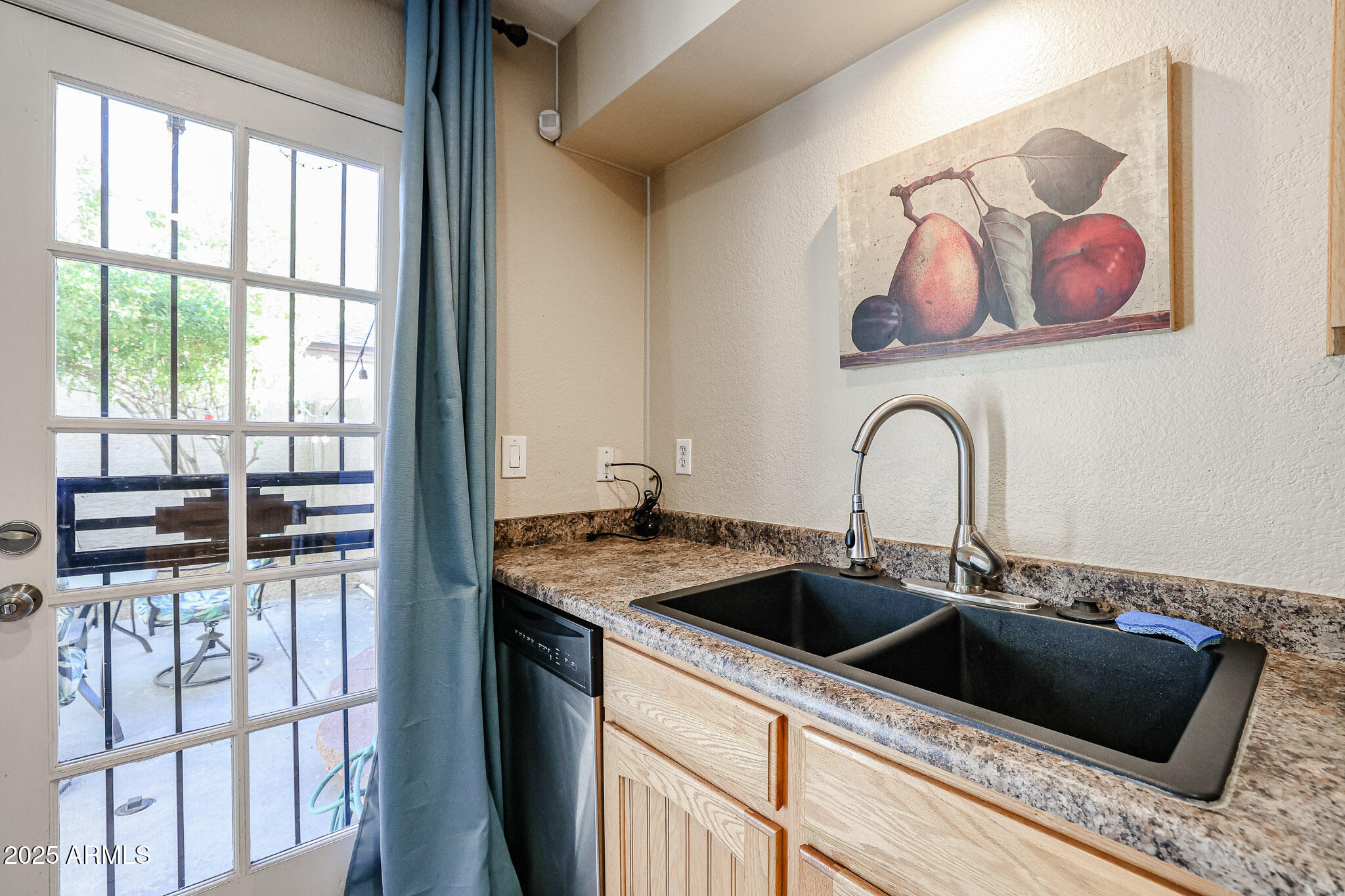 16644 N 33RD Street, 105