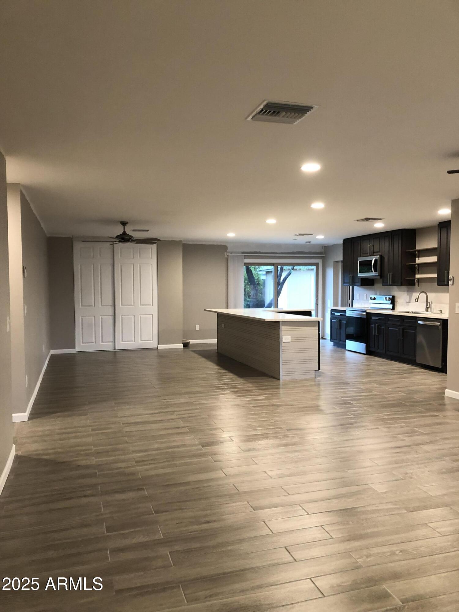 4902 E TIERRA BUENA Lane