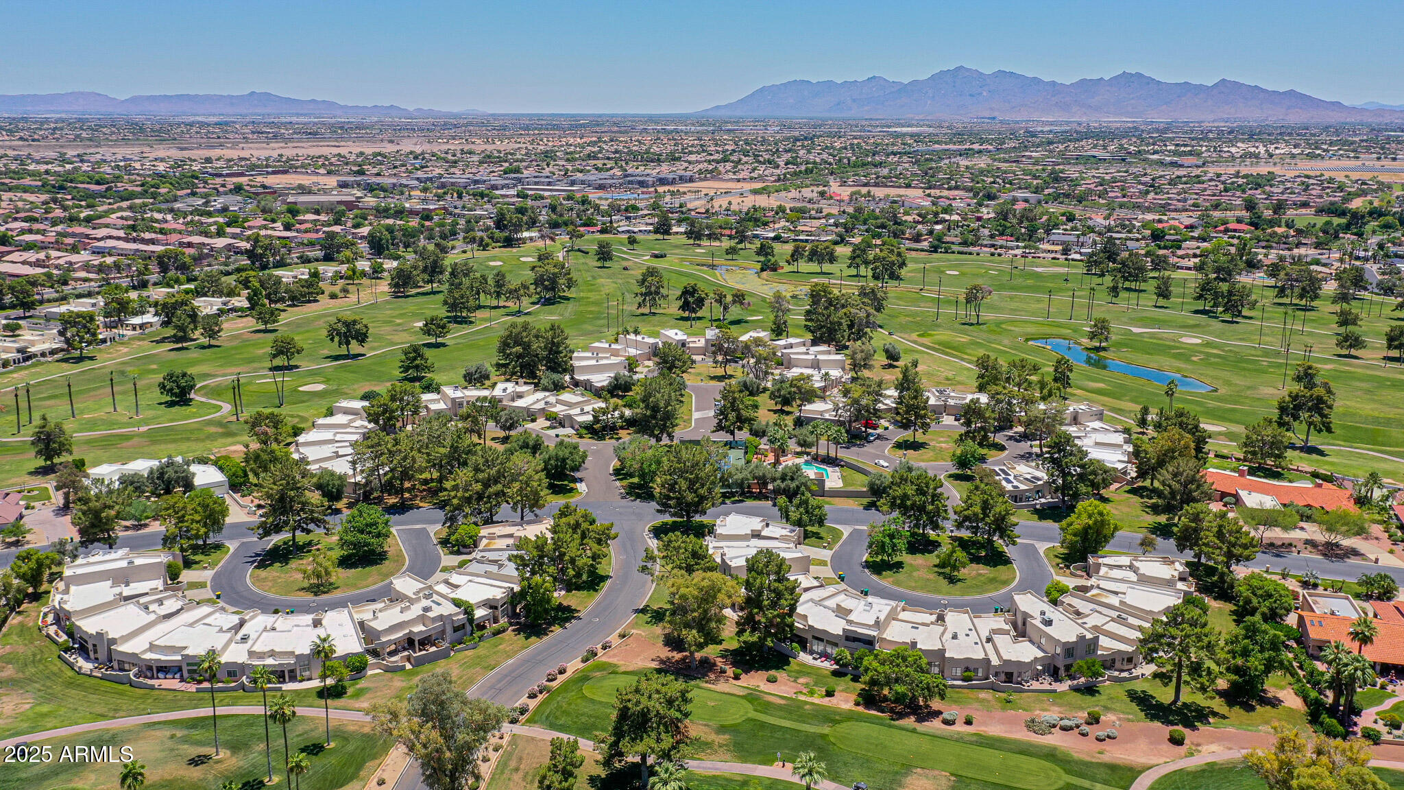 1035 N VISTA VERDE
