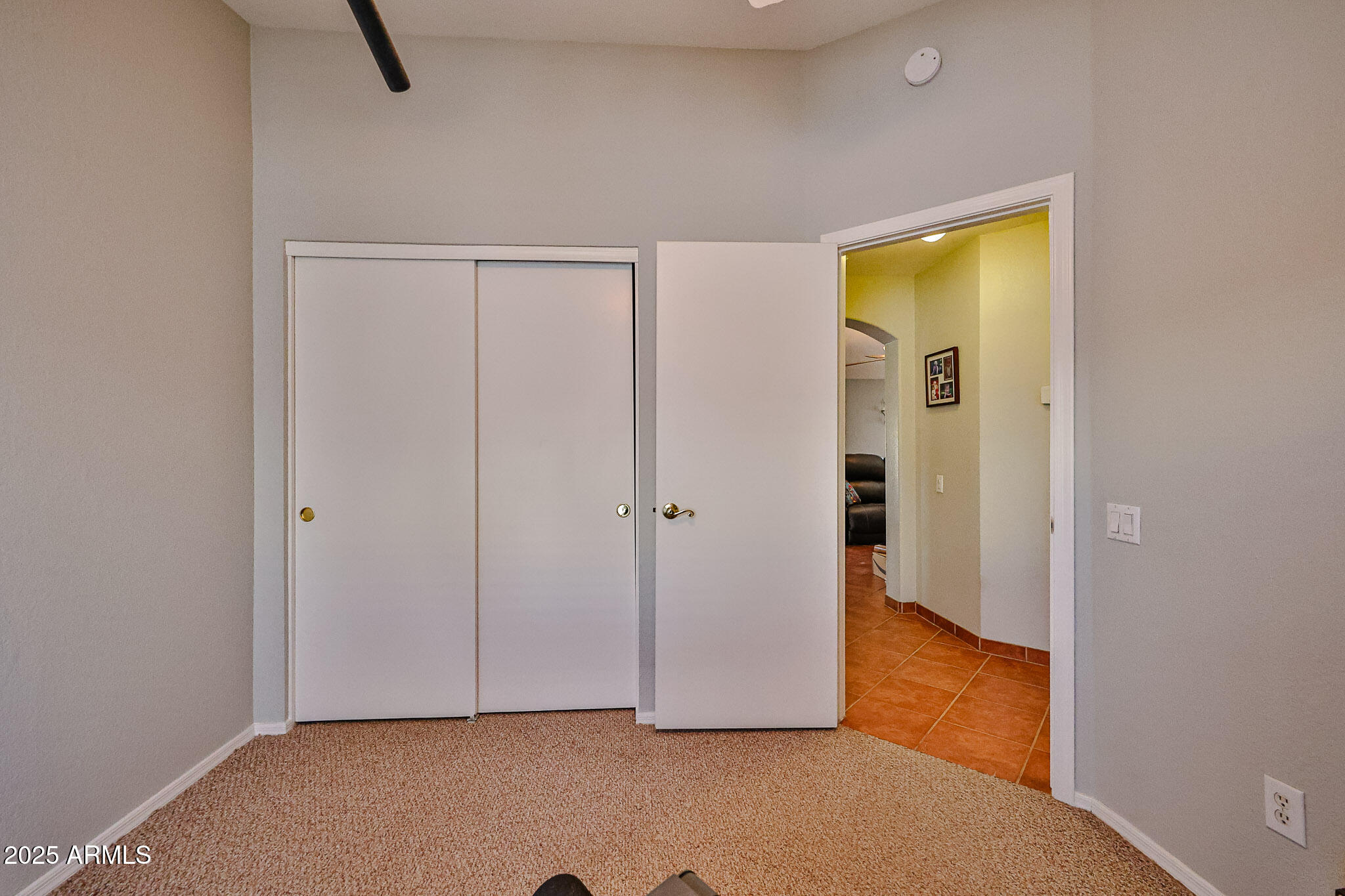 3553 E KELTON Lane