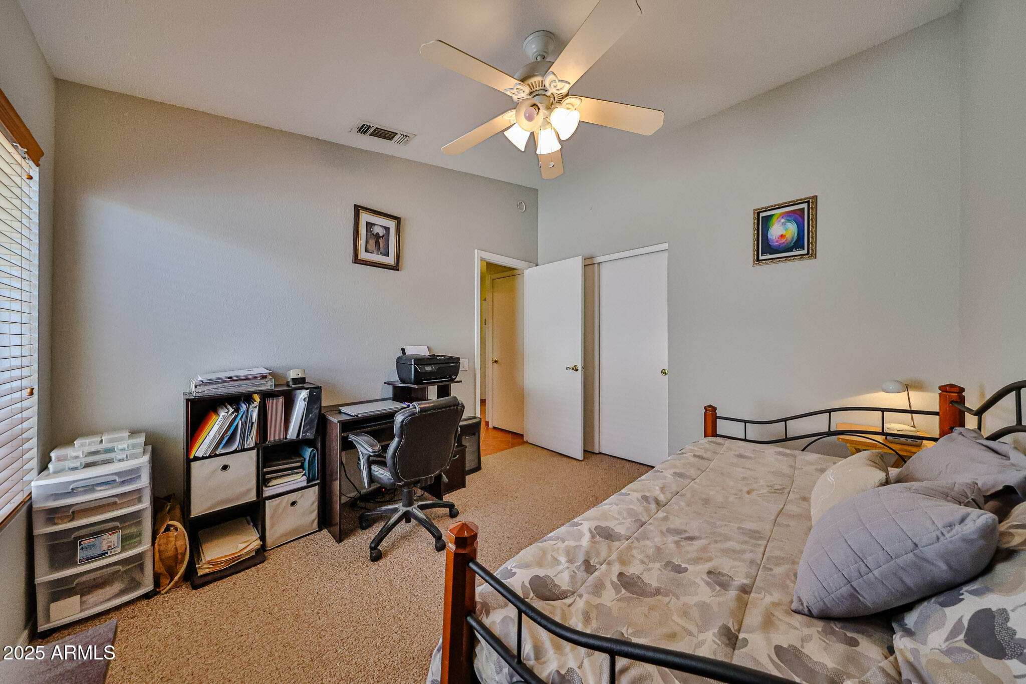 3553 E KELTON Lane