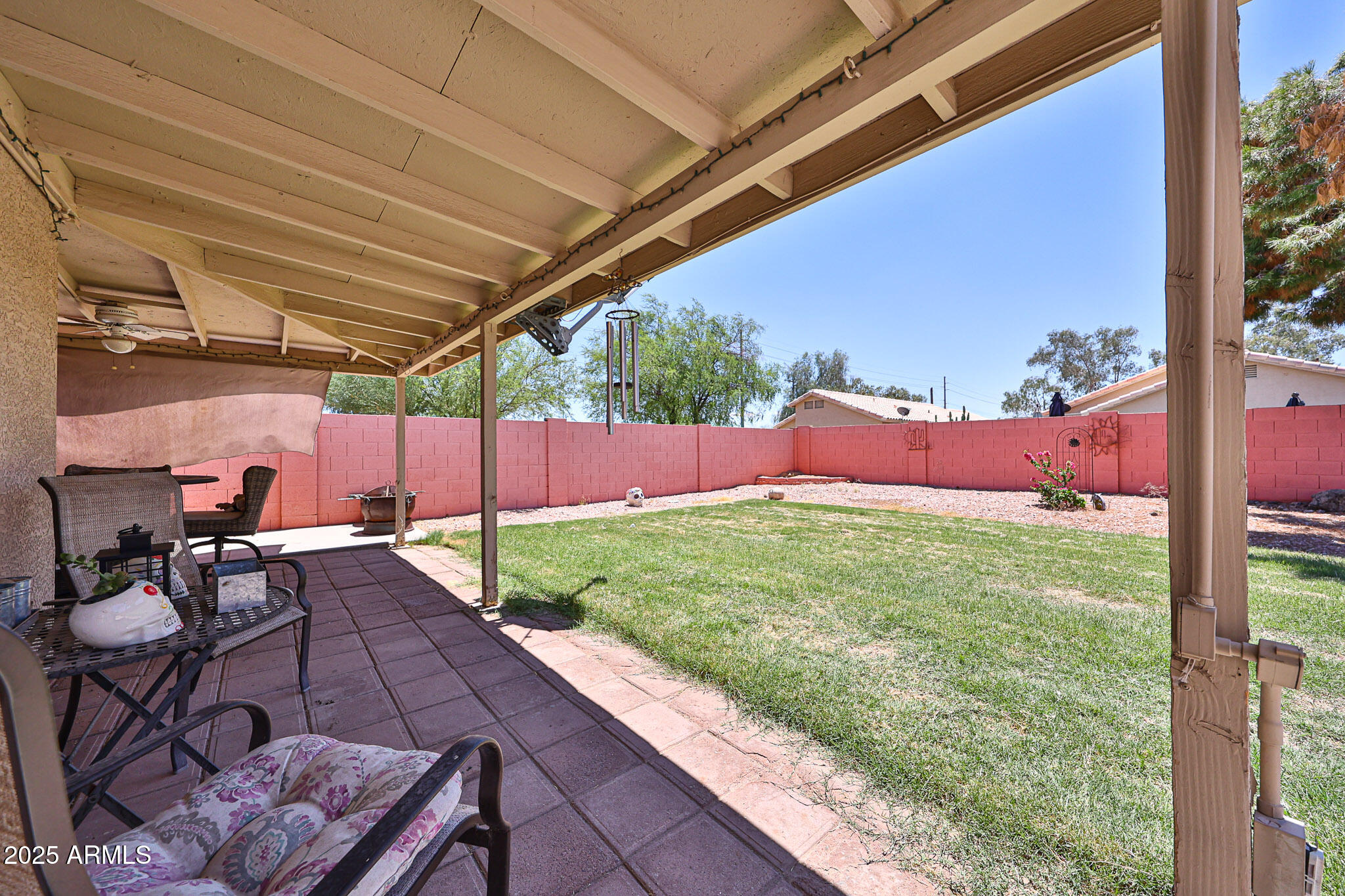 3553 E KELTON Lane