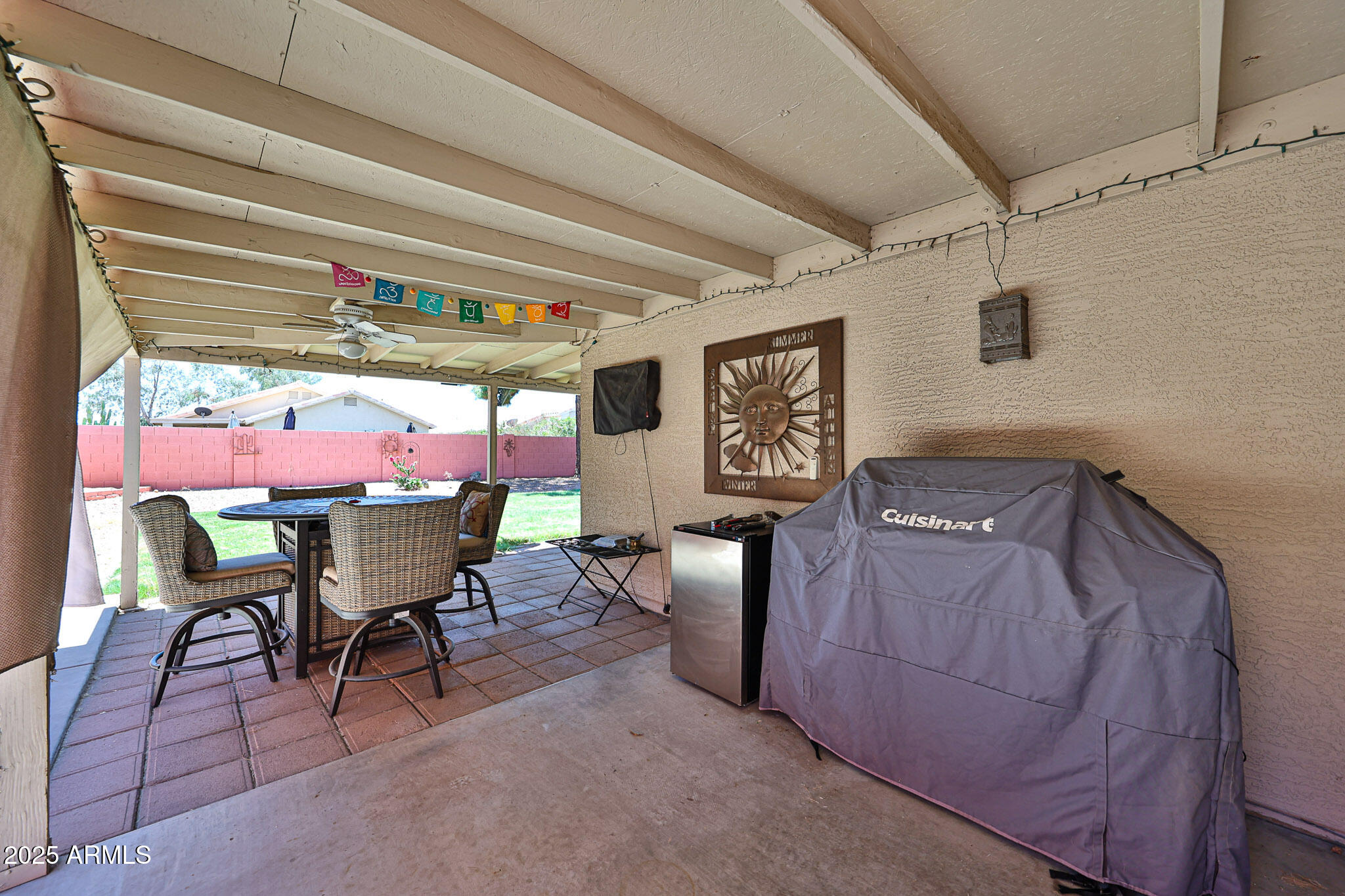 3553 E KELTON Lane