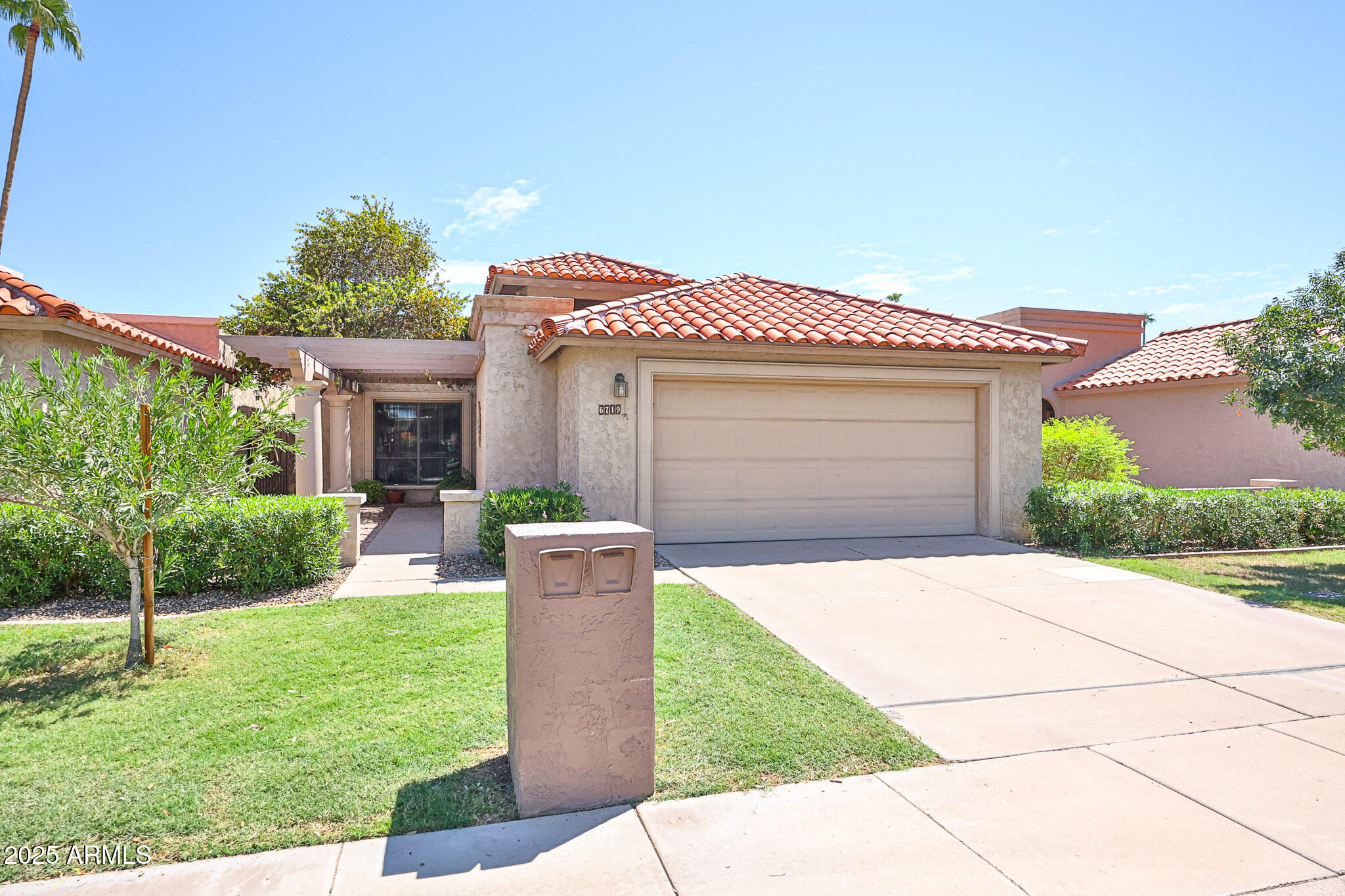 6719 N 78TH Place