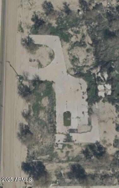 9515 S RUSSELL Road, -