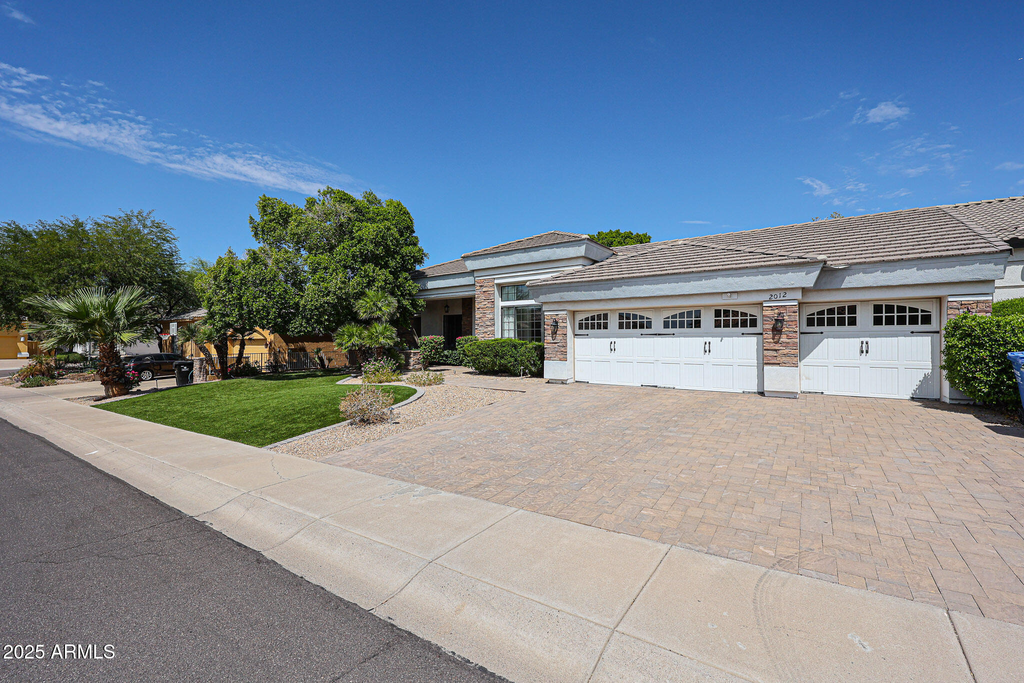 2012 E GLENN Drive