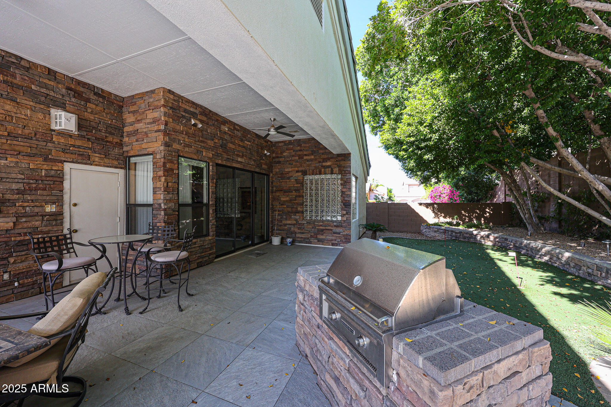 2012 E GLENN Drive