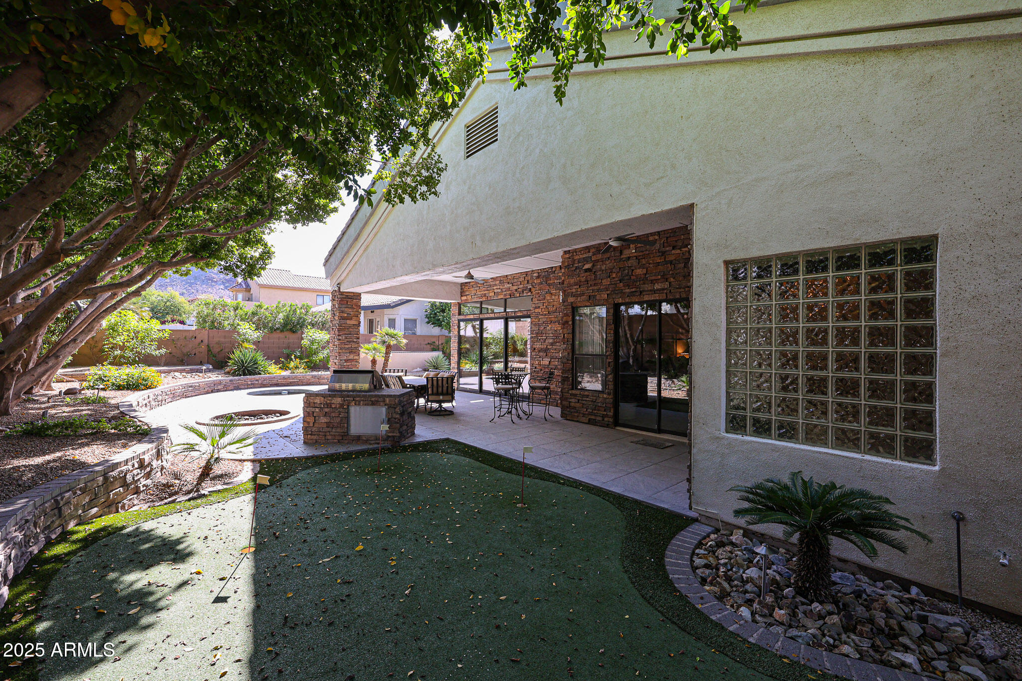 2012 E GLENN Drive