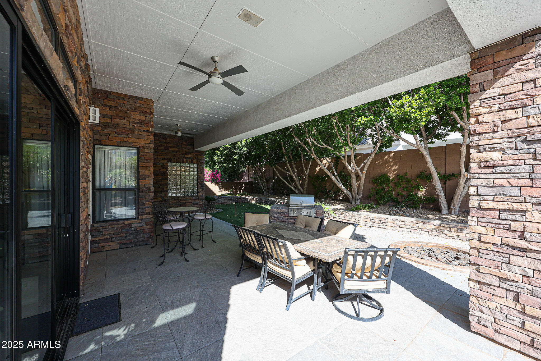 2012 E GLENN Drive