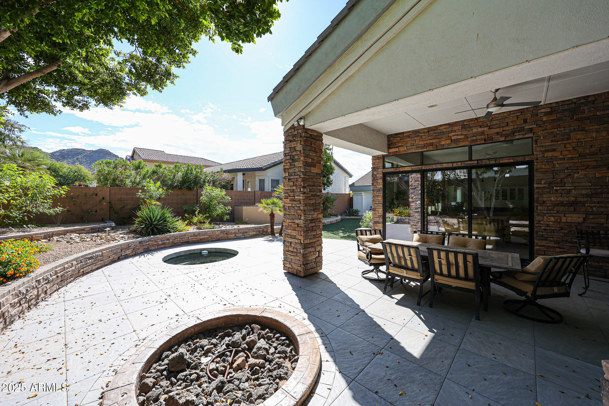 2012 E GLENN Drive