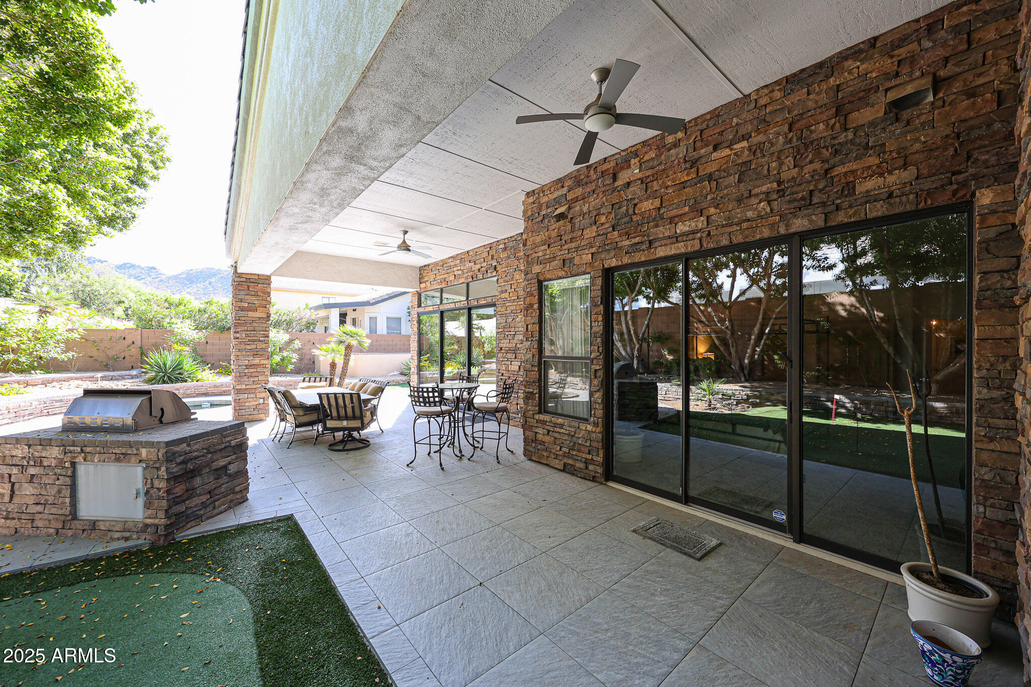 2012 E GLENN Drive