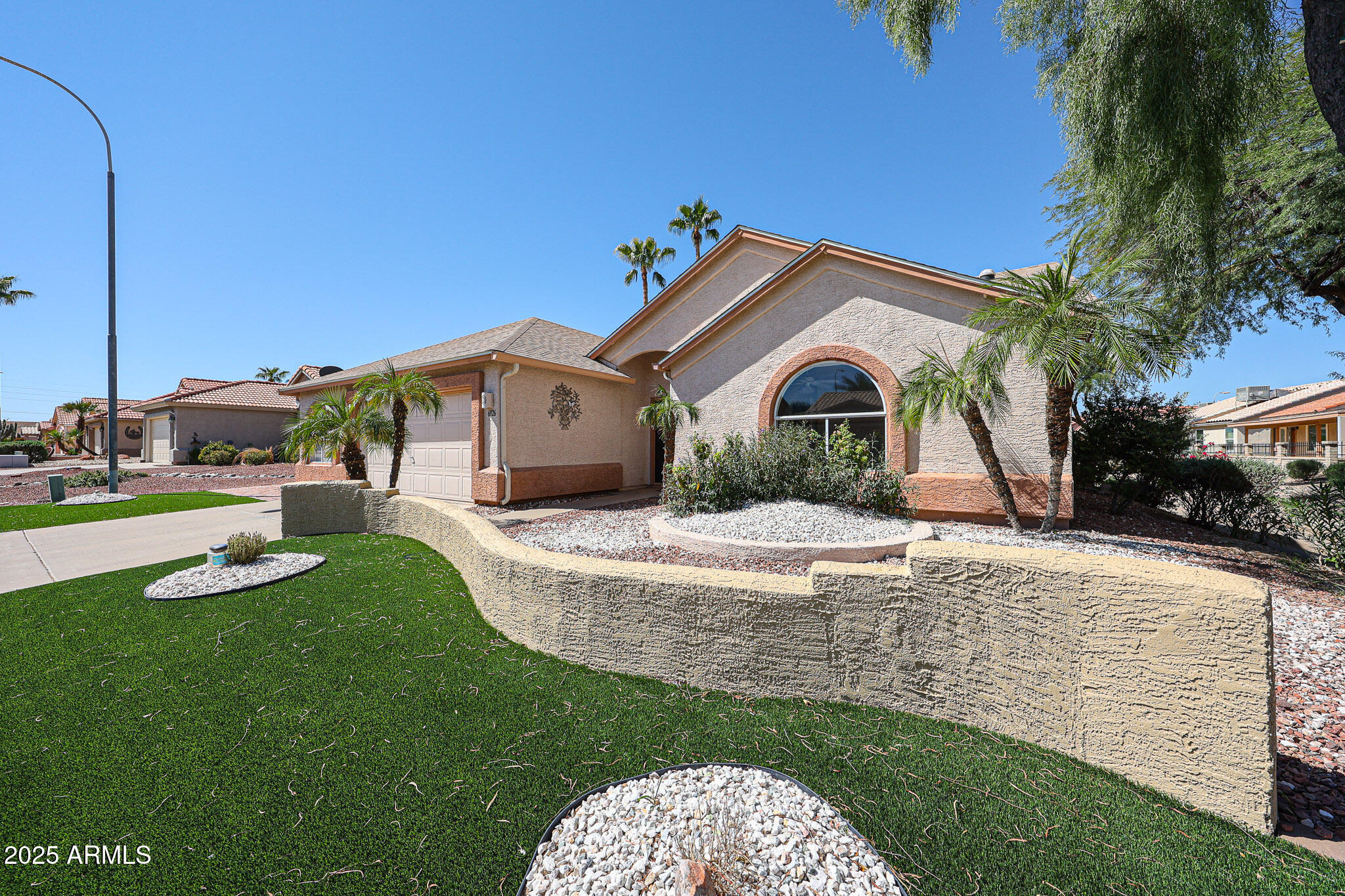 6926 S OAKMONT Drive