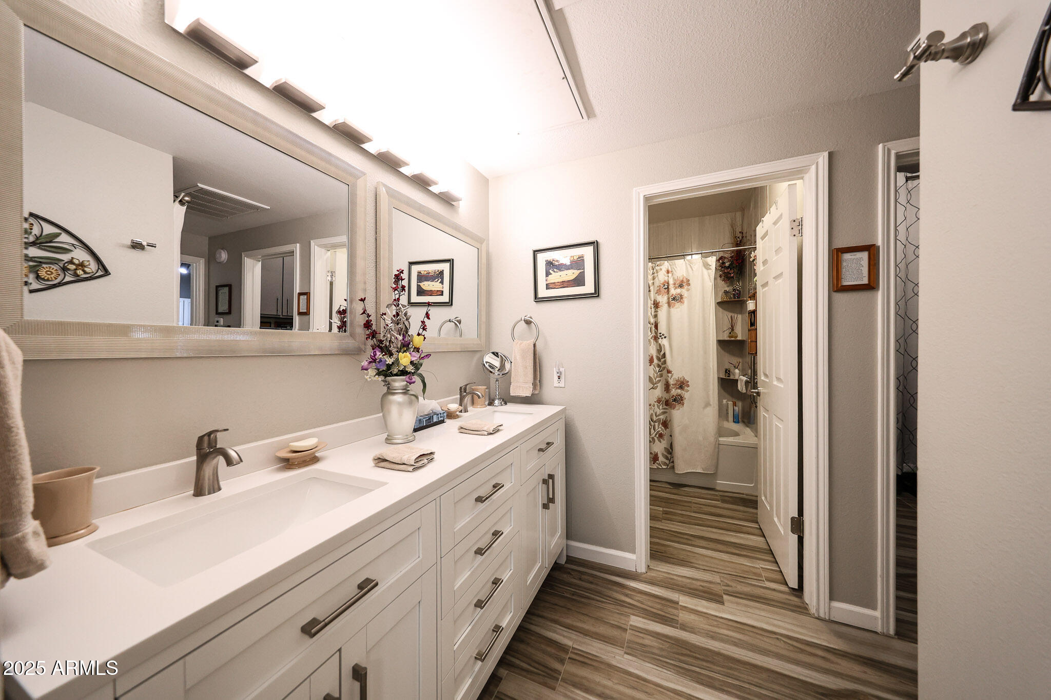 7009 E ACOMA Drive, 2062