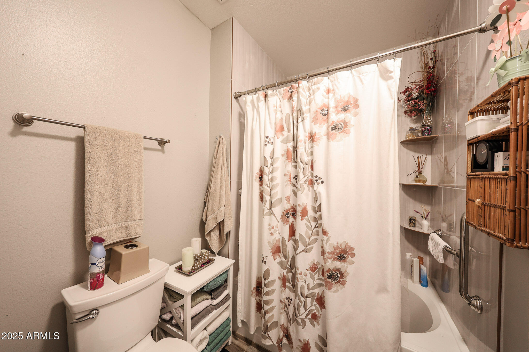 7009 E ACOMA Drive, 2062