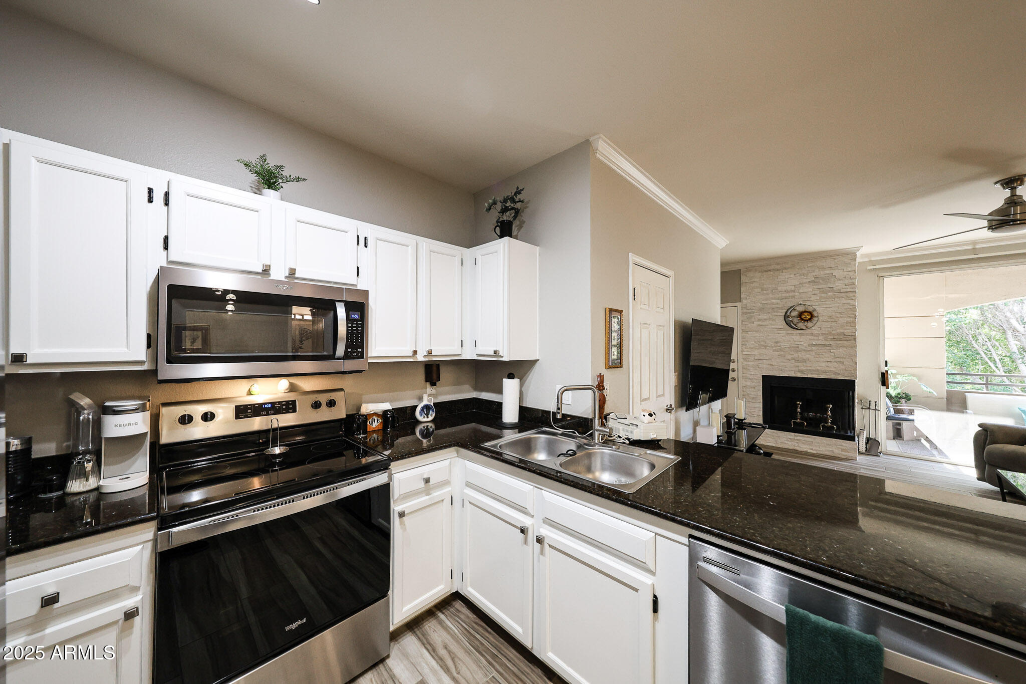 7009 E ACOMA Drive, 2062