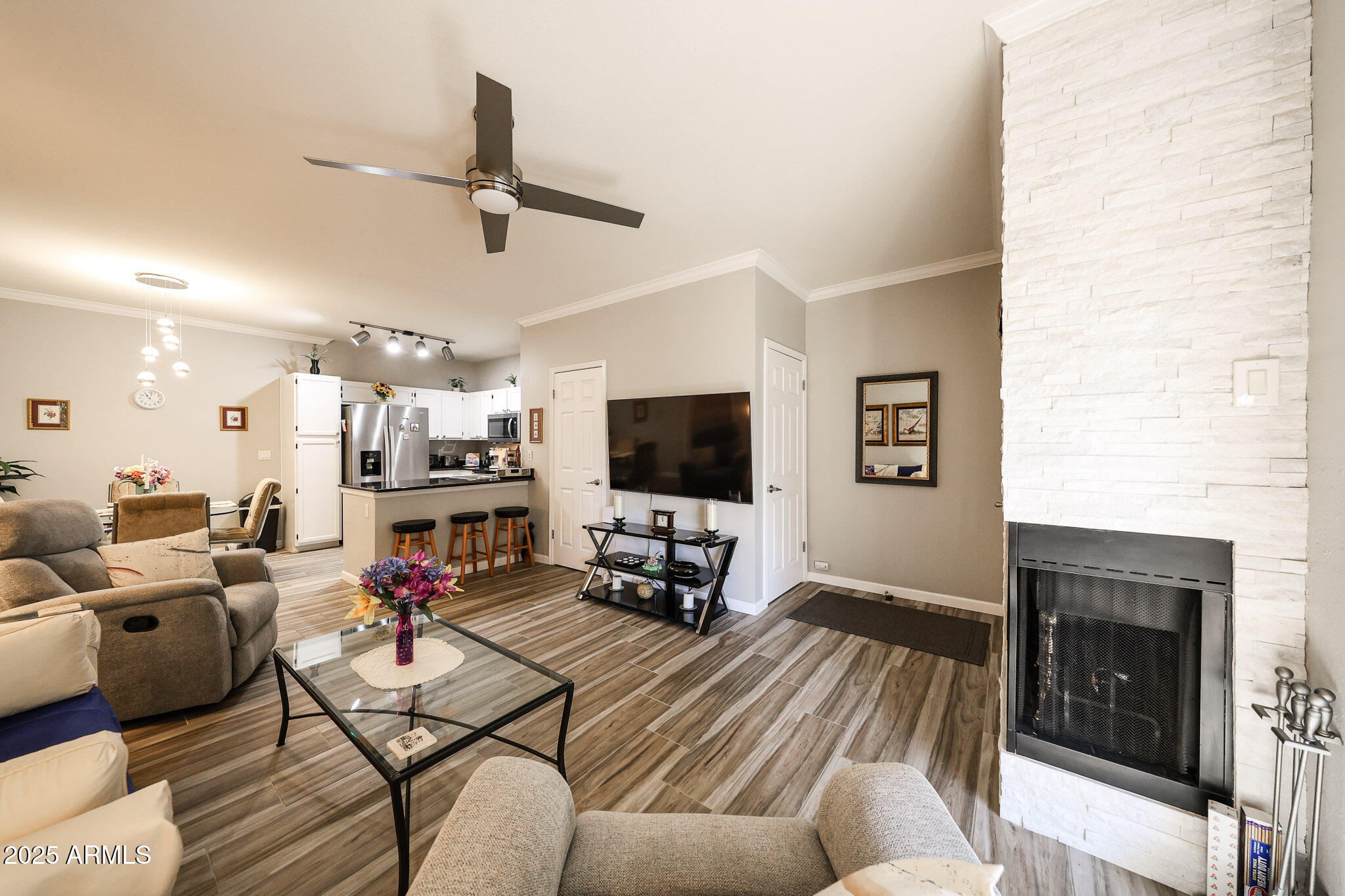 7009 E ACOMA Drive, 2062