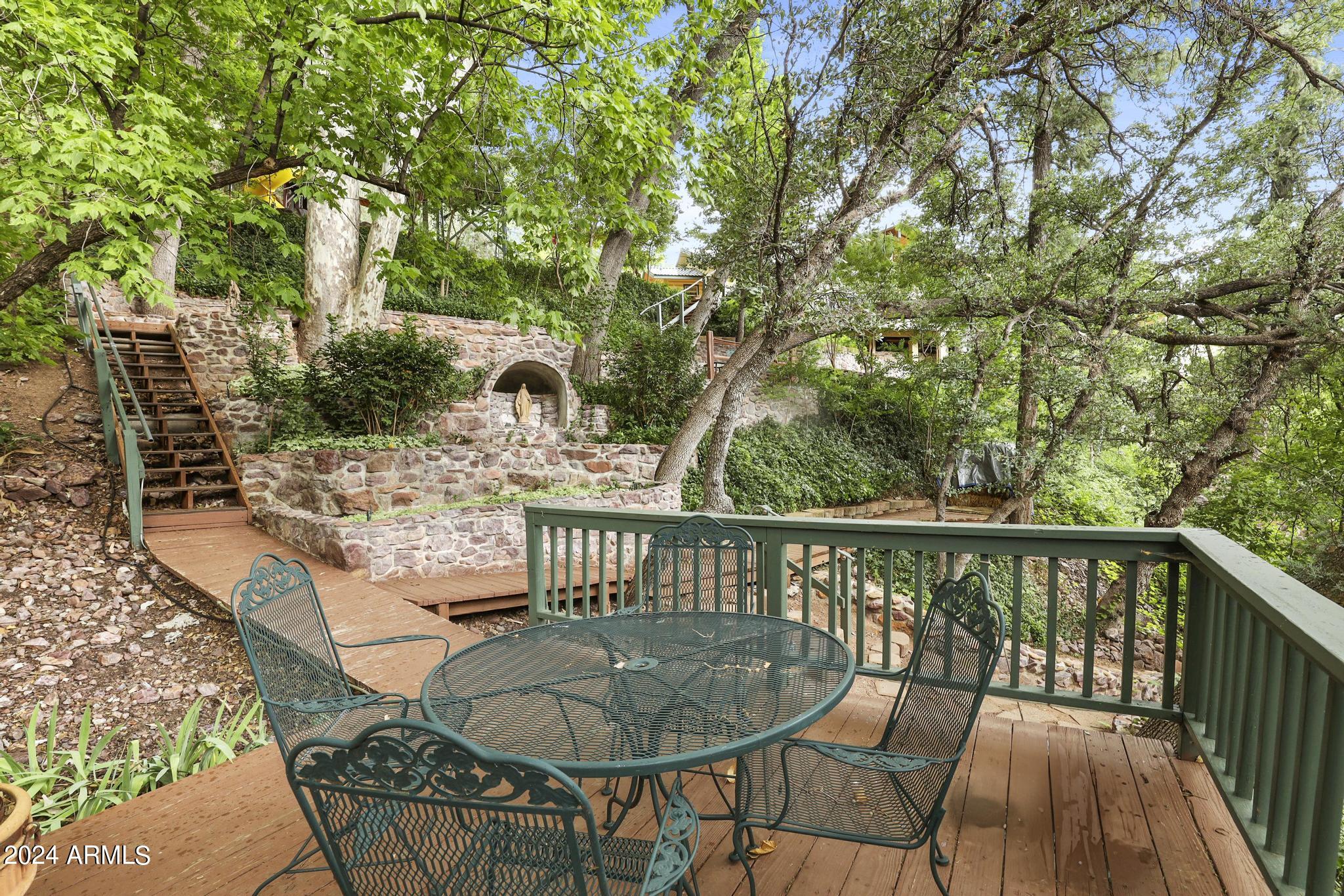 4678 N BEAR FLAT Road