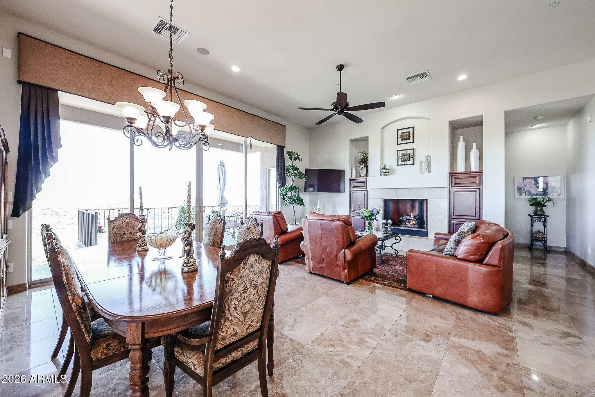 10727 N SKYLINE Drive