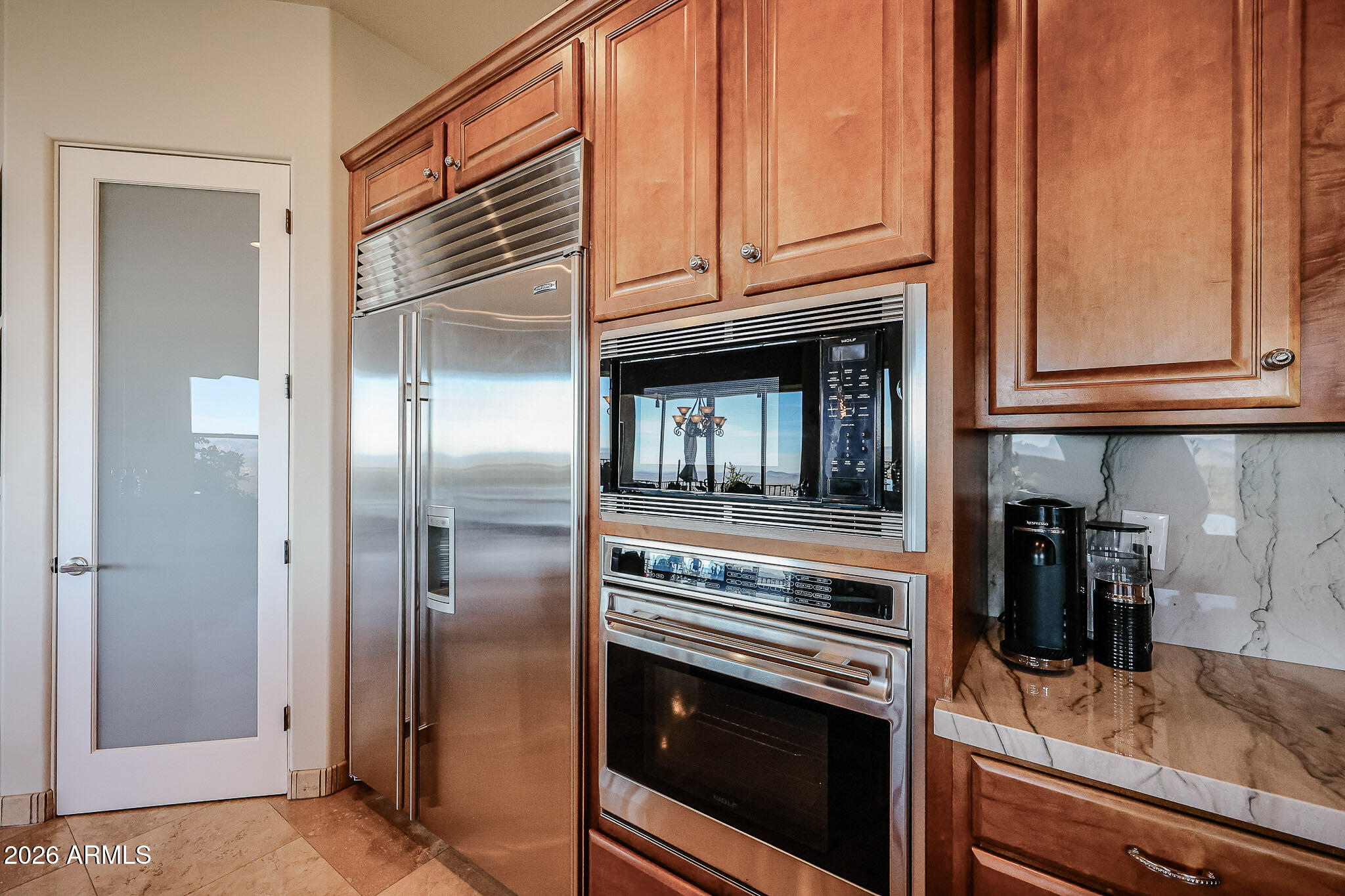 10727 N SKYLINE Drive