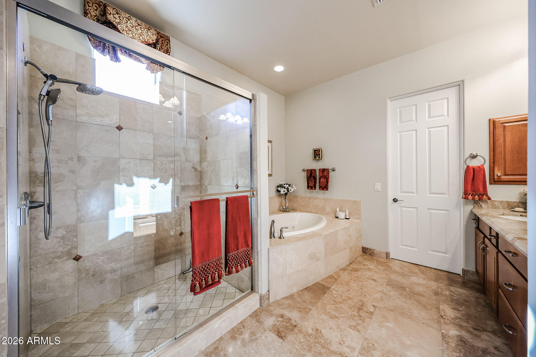 10727 N SKYLINE Drive