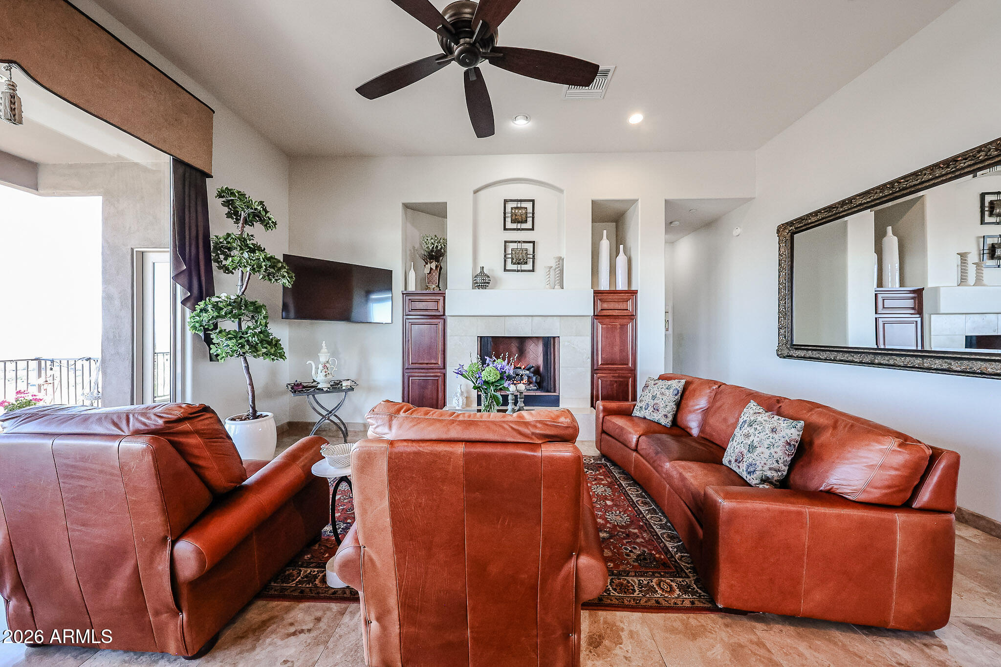 10727 N SKYLINE Drive