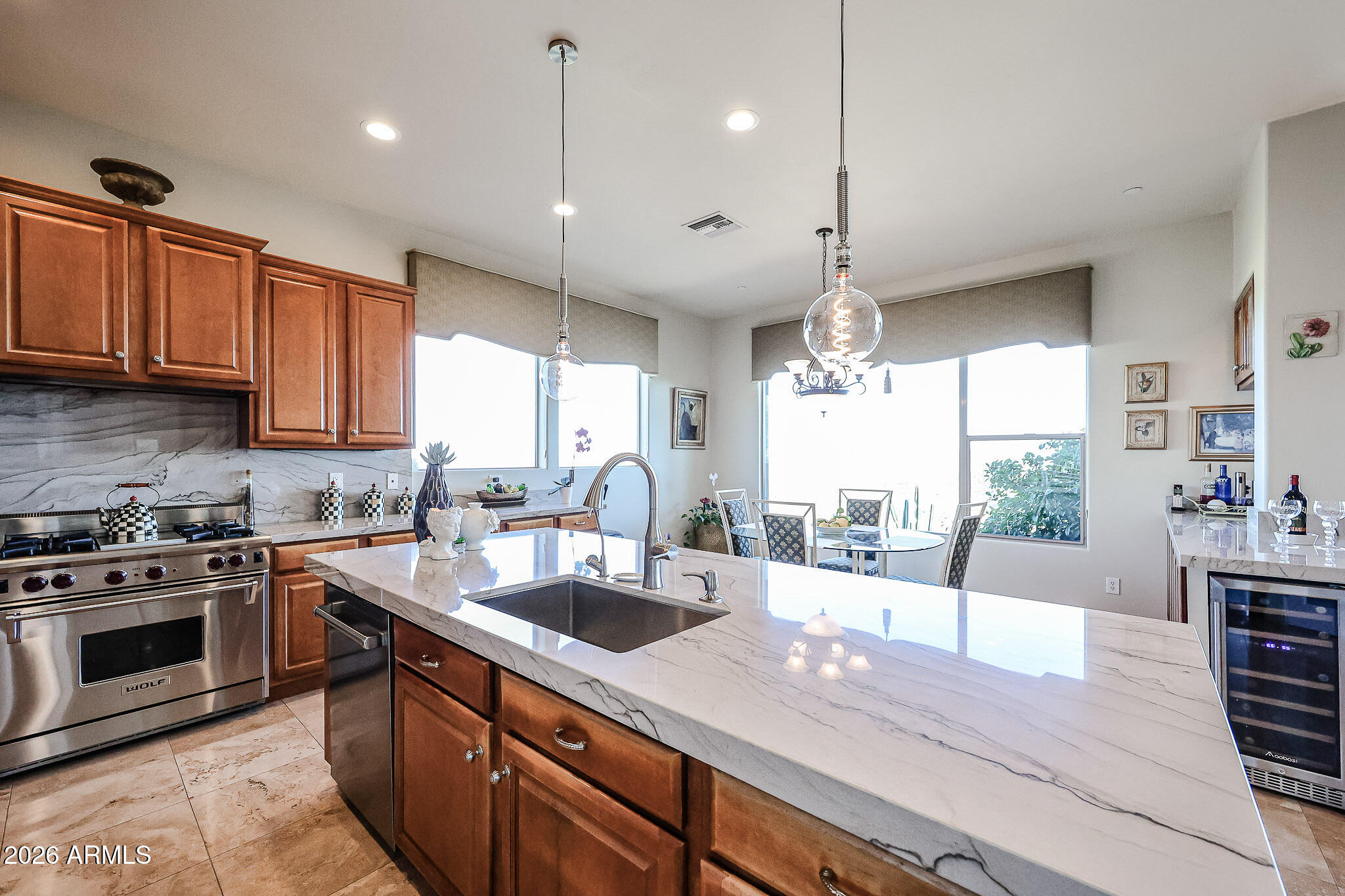 10727 N SKYLINE Drive