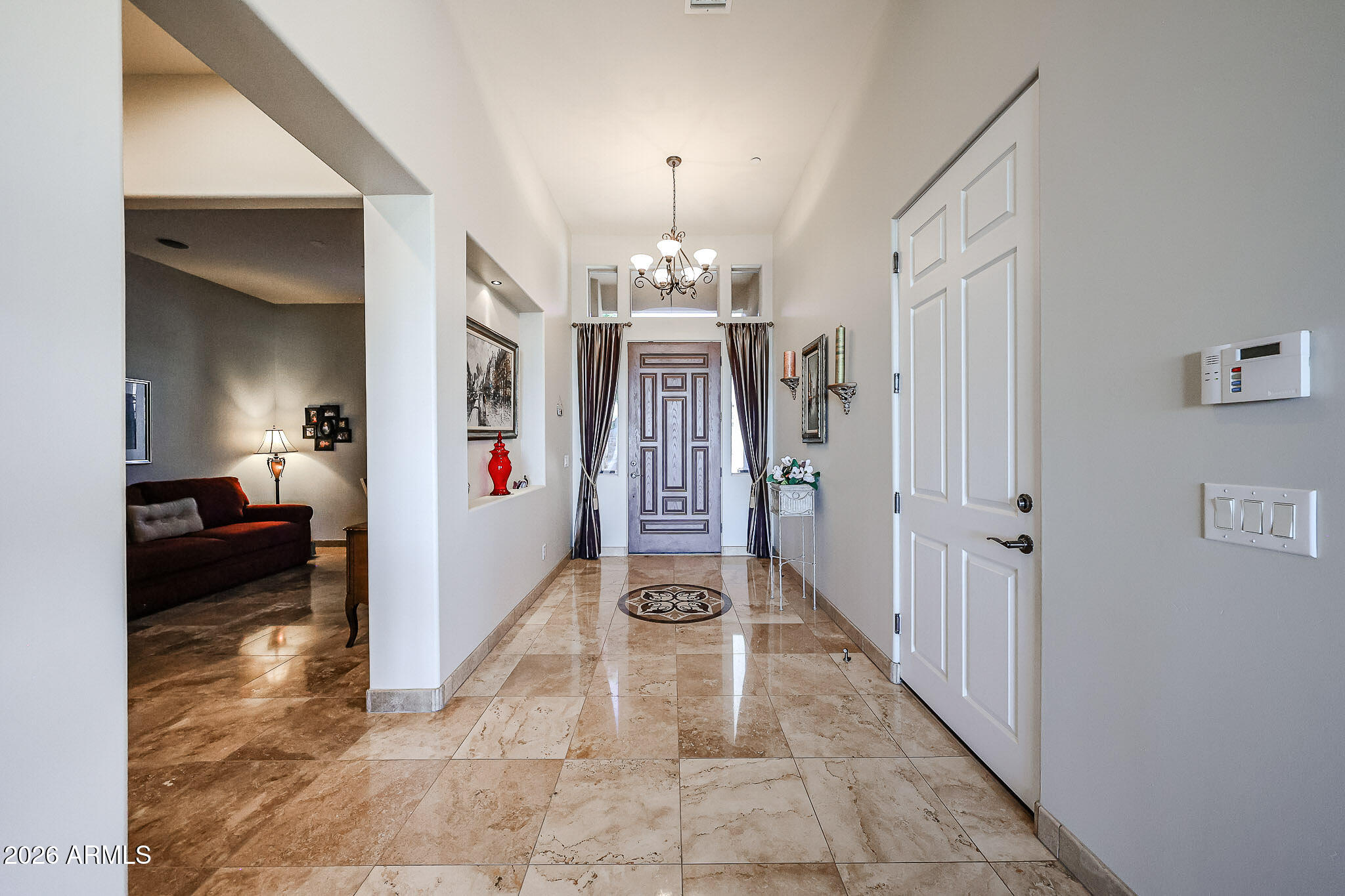 10727 N SKYLINE Drive