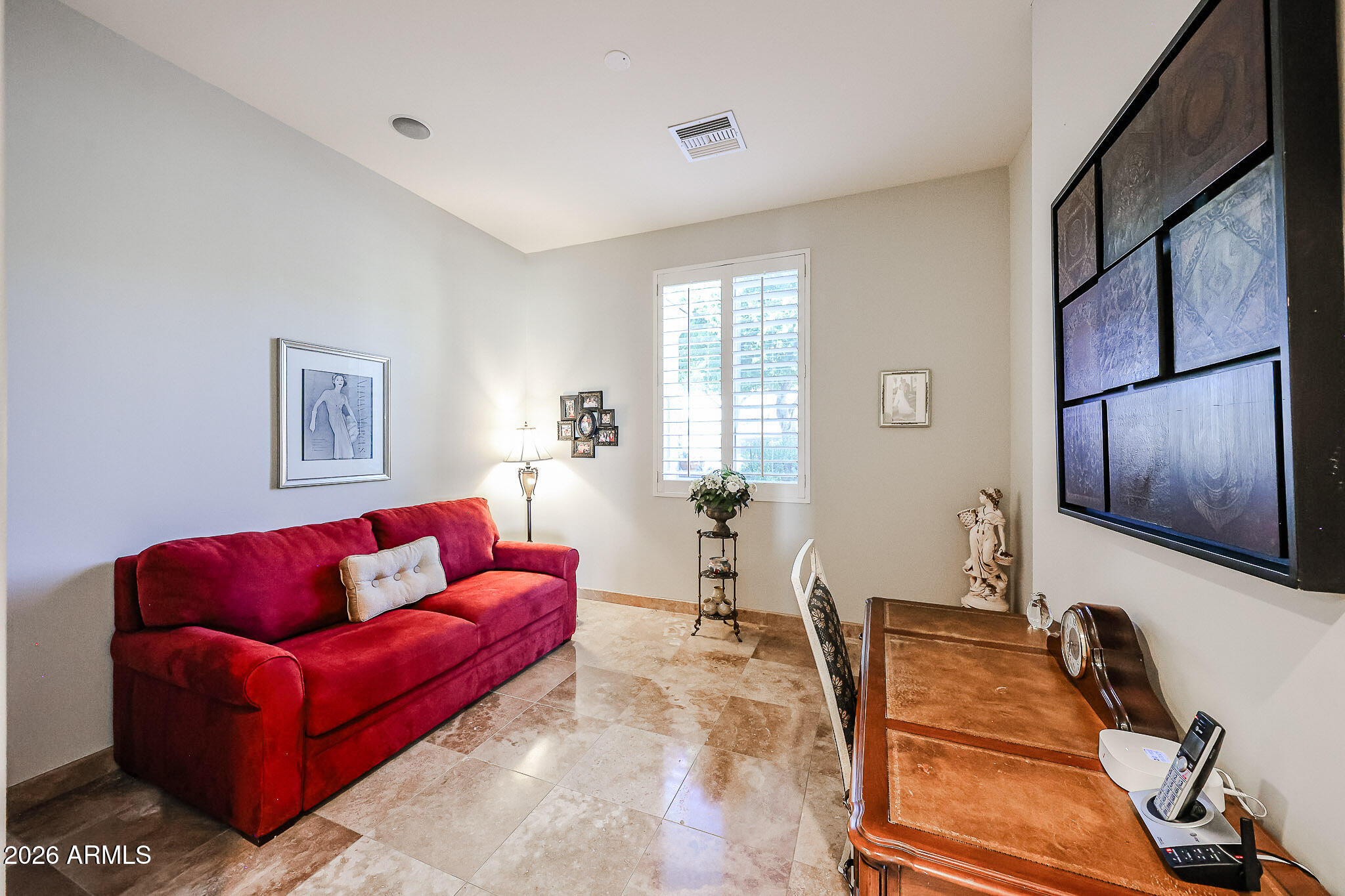 10727 N SKYLINE Drive