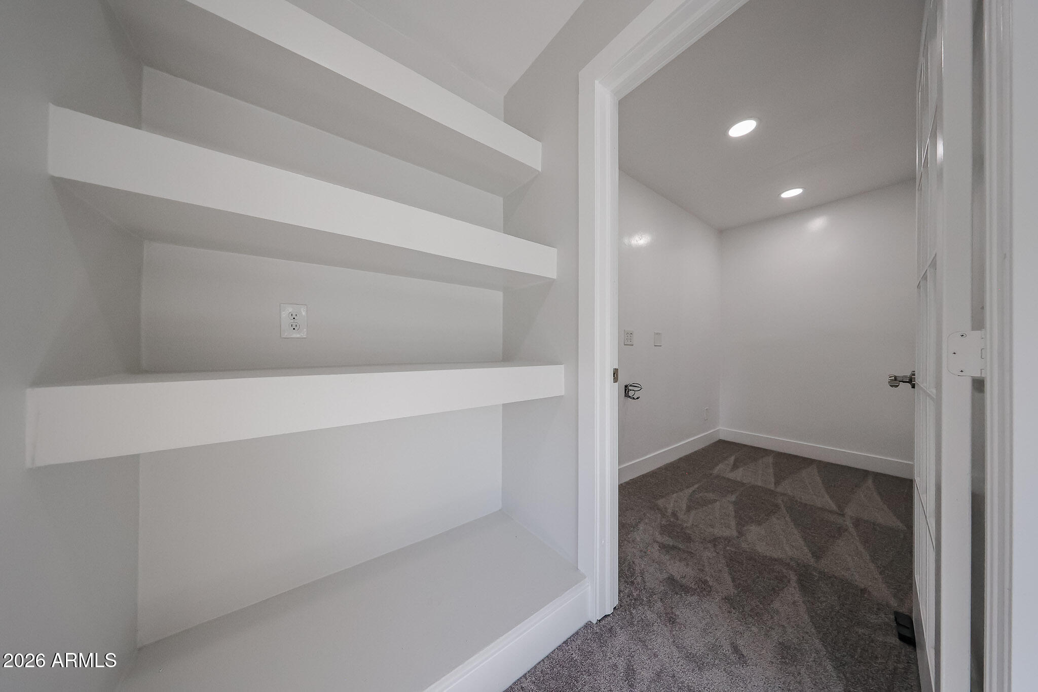 1341 E GARNET Circle