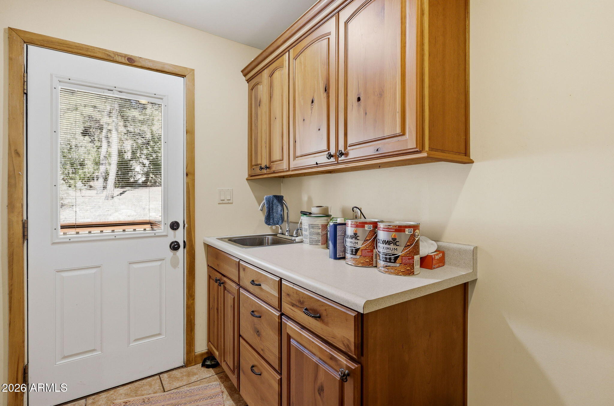 212 W HOMESTEAD Lane