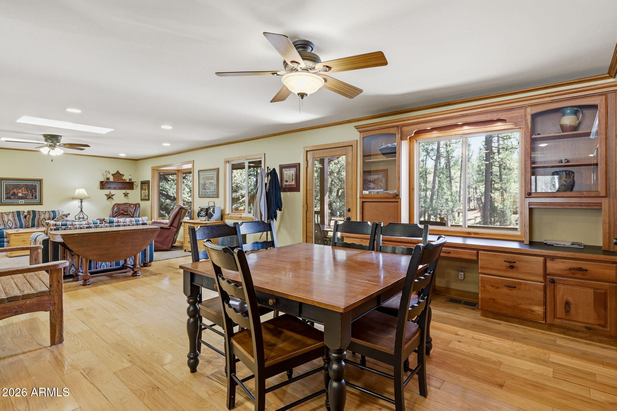 212 W HOMESTEAD Lane