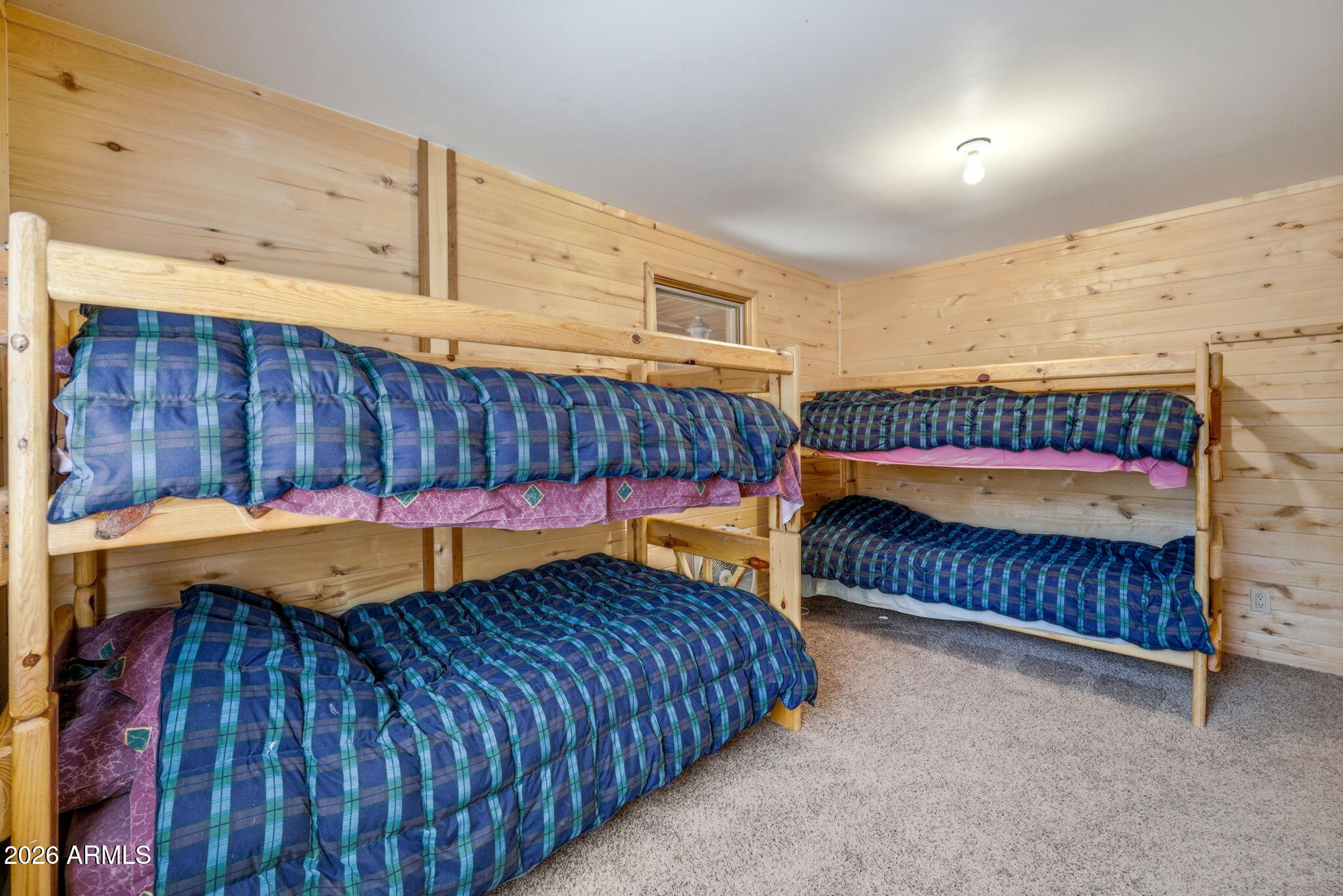 212 W HOMESTEAD Lane