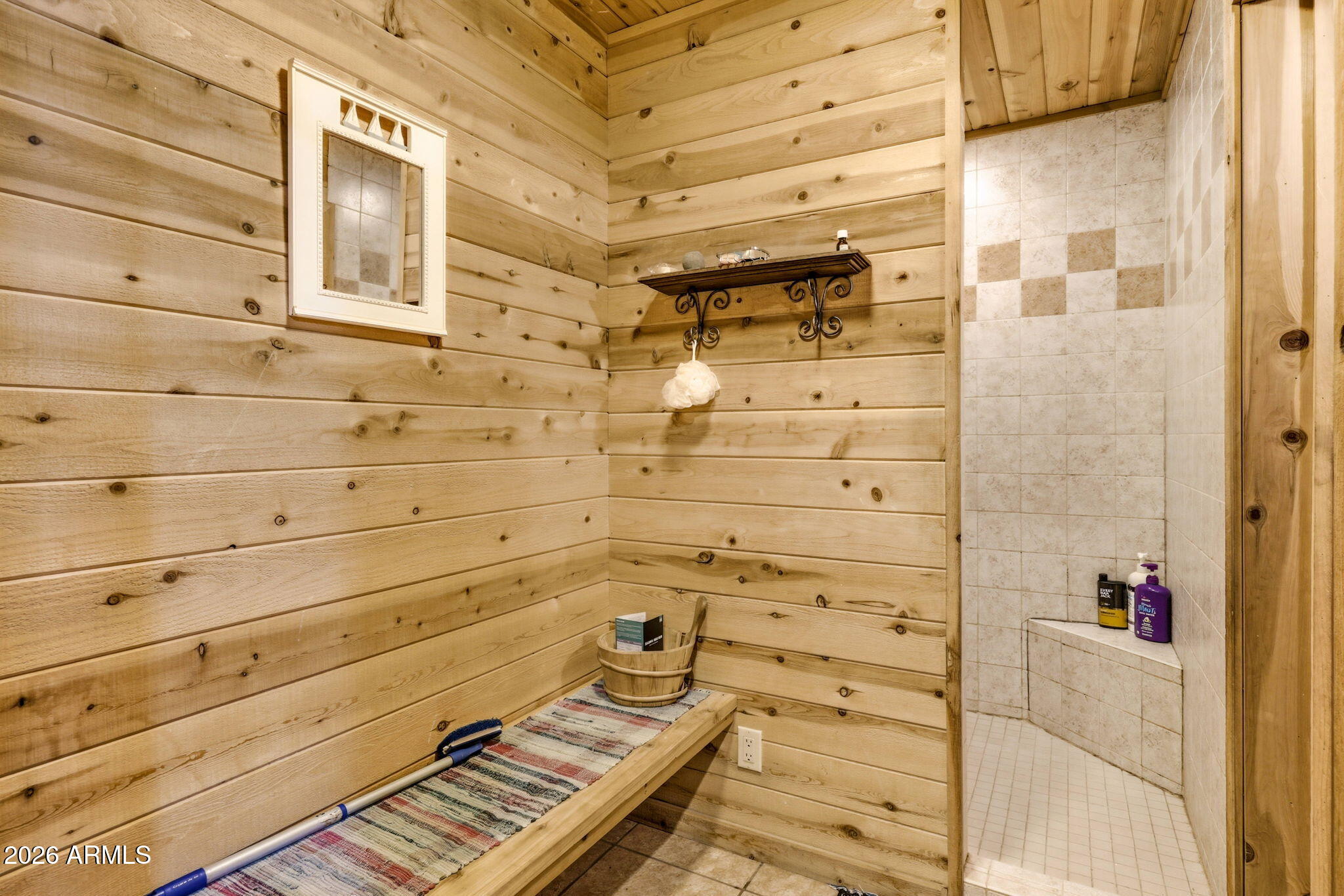 212 W HOMESTEAD Lane