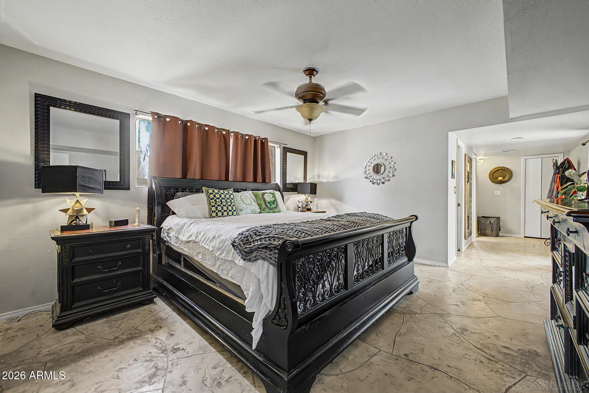 5901 E THUNDERBIRD Road