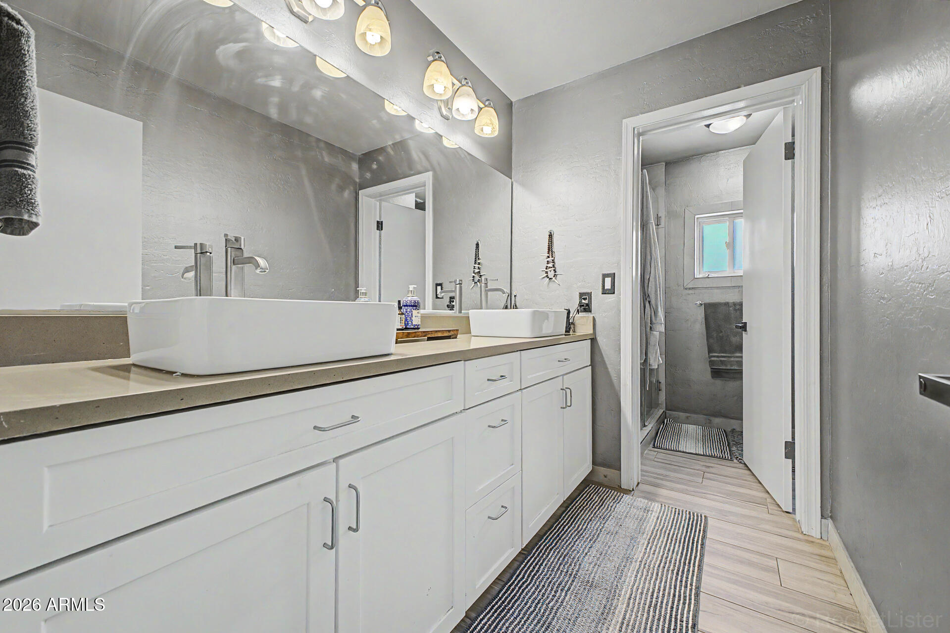 5901 E THUNDERBIRD Road