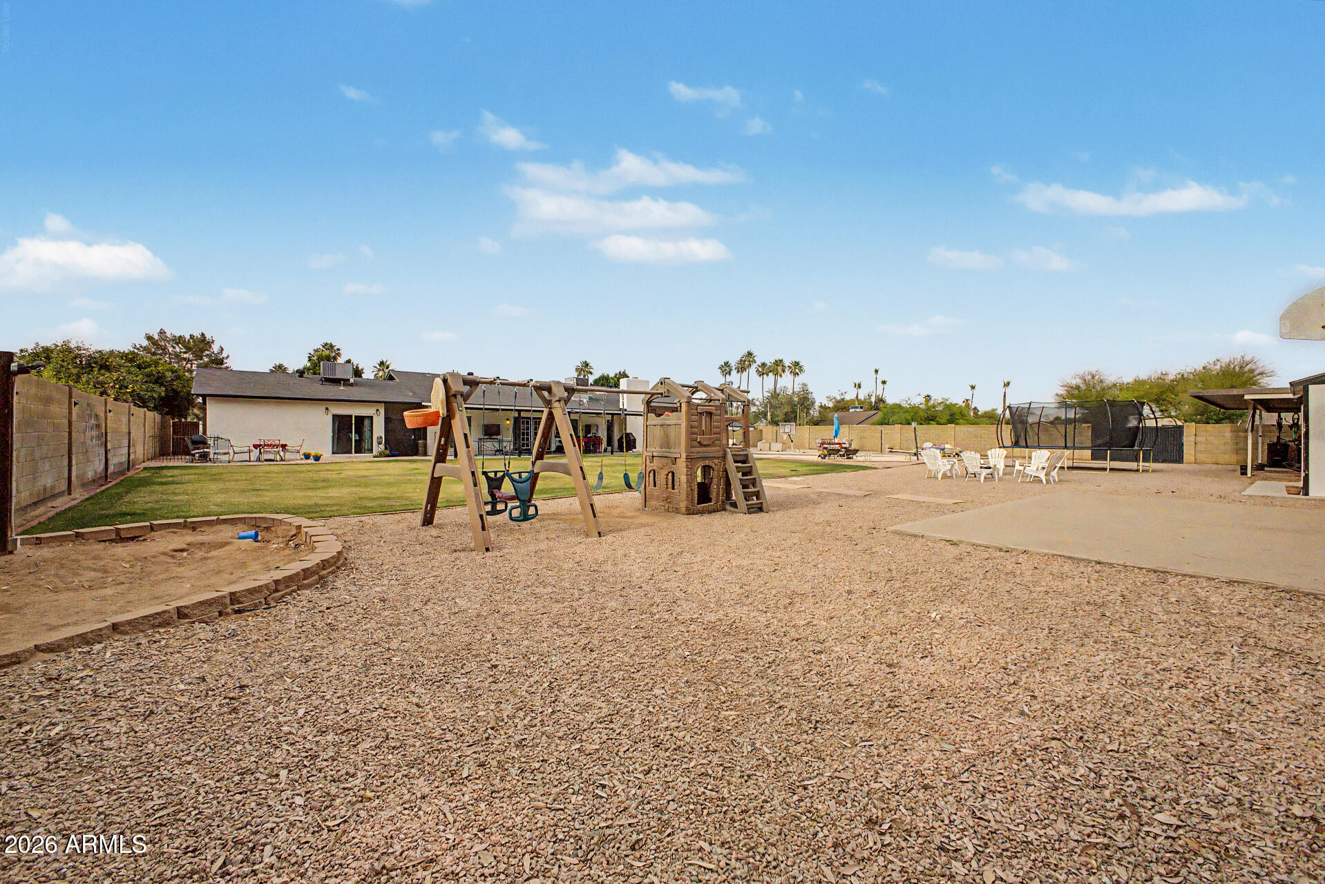 6125 E ASTER Drive