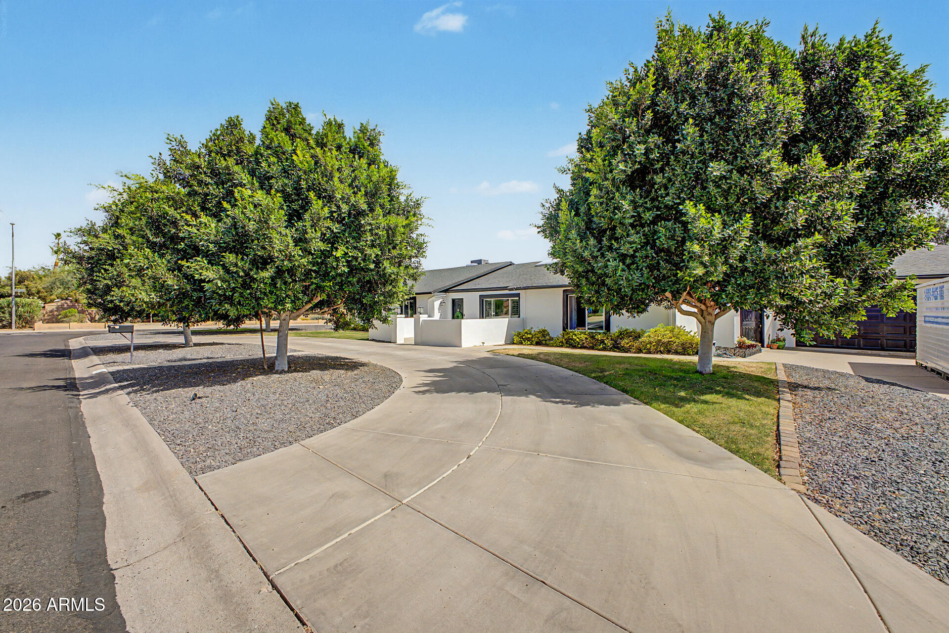 6125 E ASTER Drive