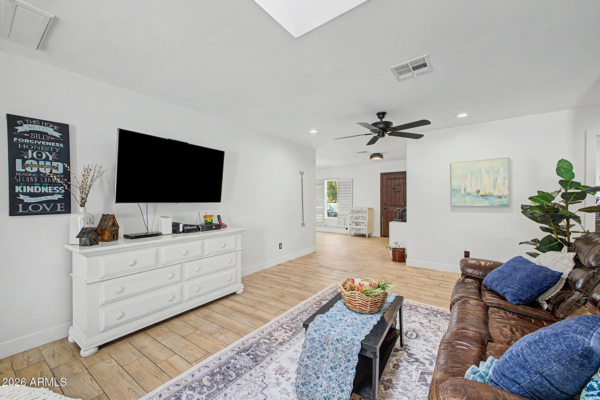 6125 E ASTER Drive