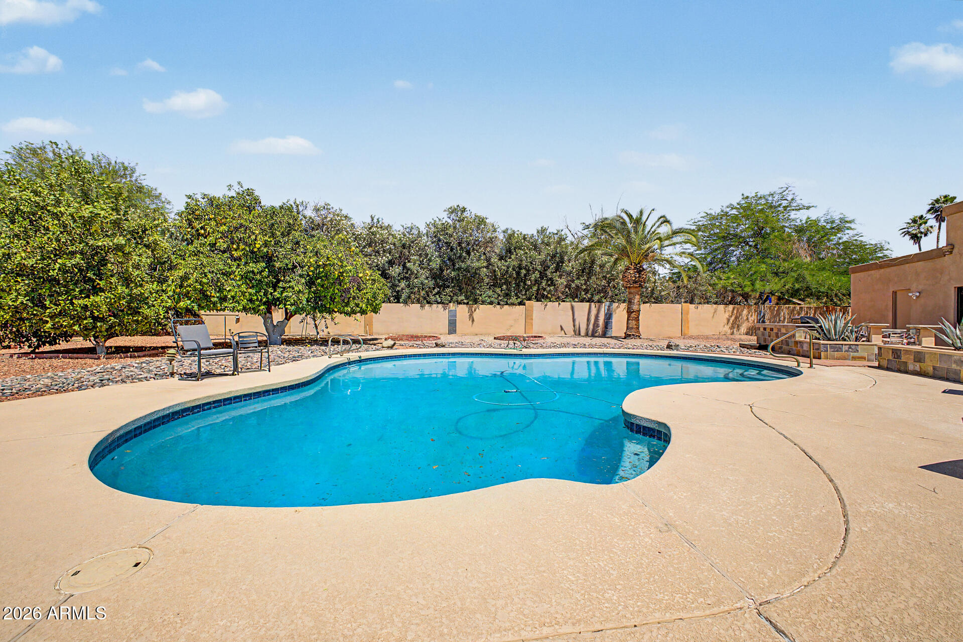 6002 E CORRINE Drive