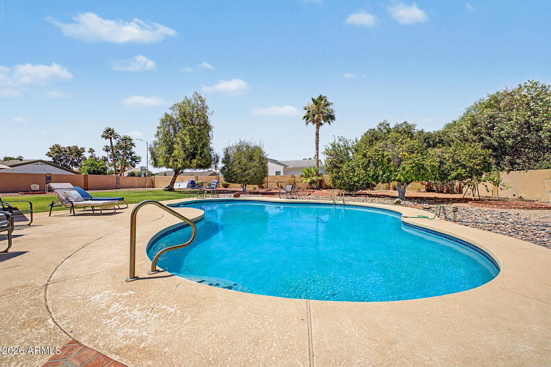6002 E CORRINE Drive