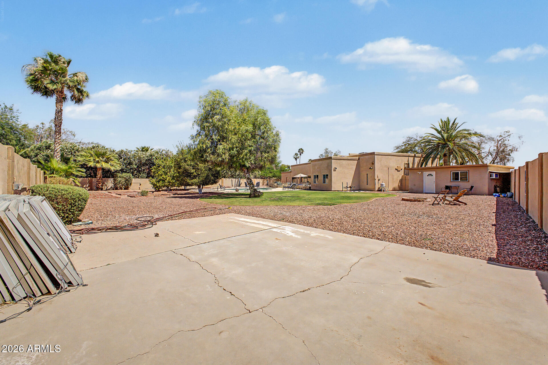 6002 E CORRINE Drive