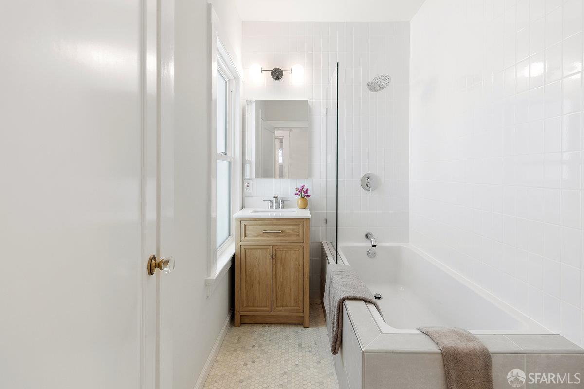135 Carl Street # 4
