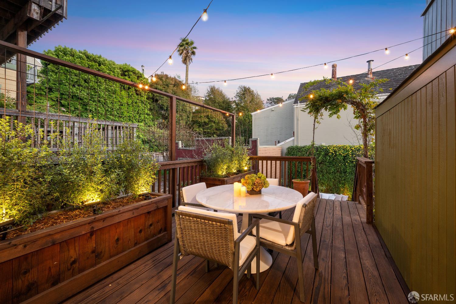 25 Parnassus Avenue