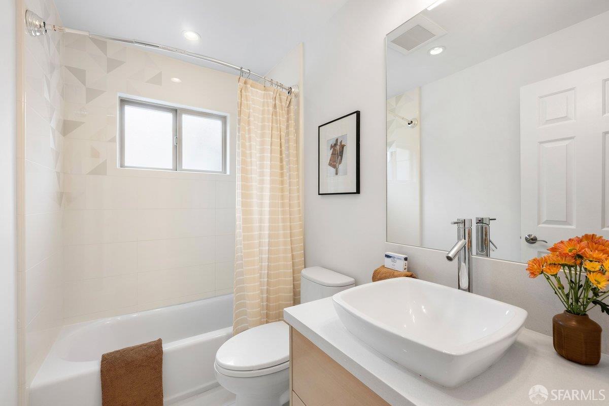 827 Corbett Avenue # 101